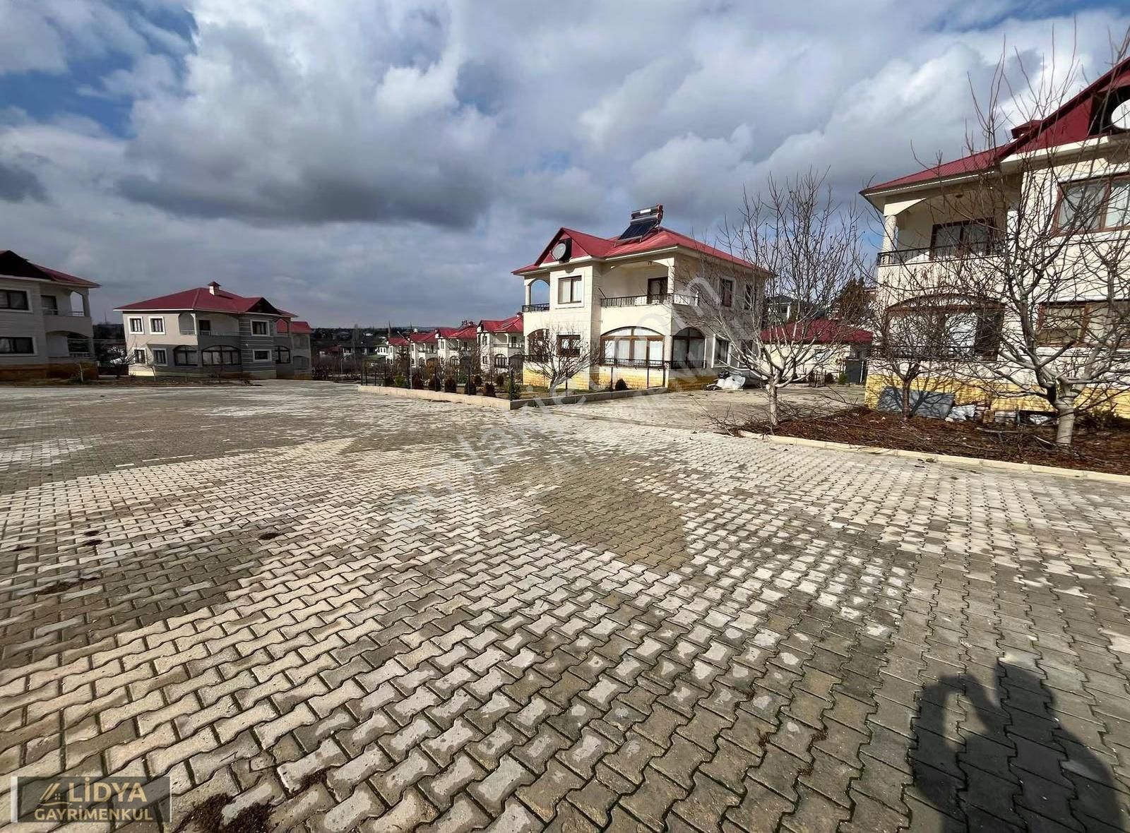 Avgadıya 5 Dk Mesafede Site İçerisinde Satılık Dublex Villa - Görsel 12