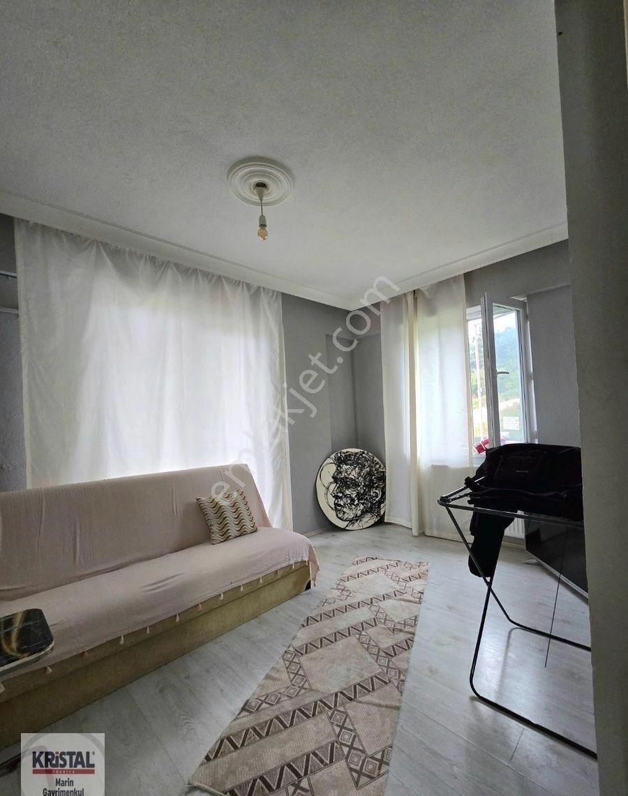 Gemlik Kurşunlu’da Deniz Manzaralı 6+1 Bahçeli 3 Katlı Müstakil Ev - Görsel 26