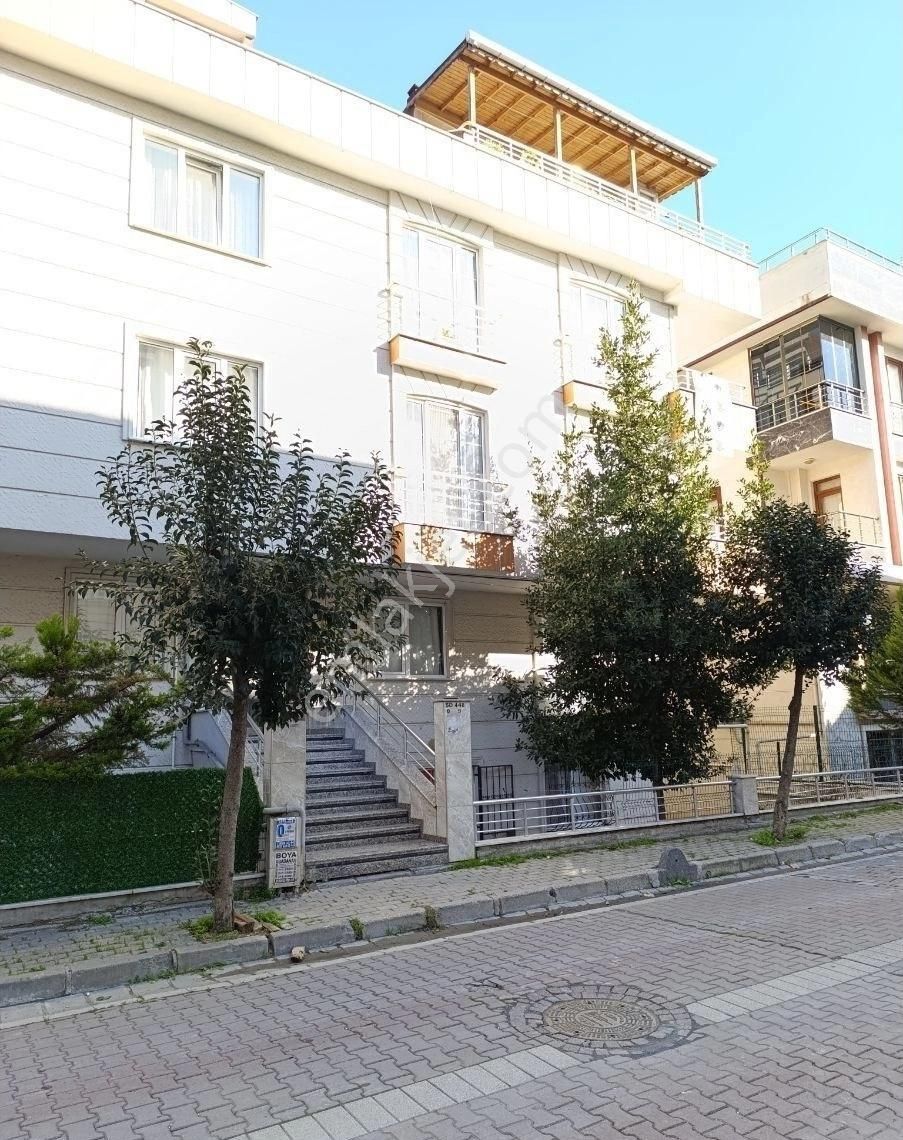 Avcılar Cihangir De Yüksek Giriş 2+1 10 Yıllık