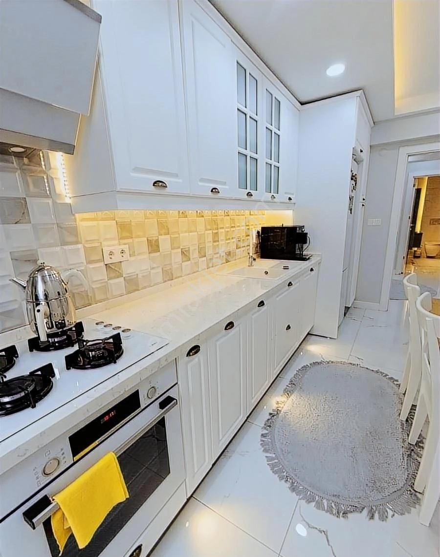 Esenyurt Barbaros Da 3+1 Daire 150 M2 Site De 22 Yıllık - Görsel 12