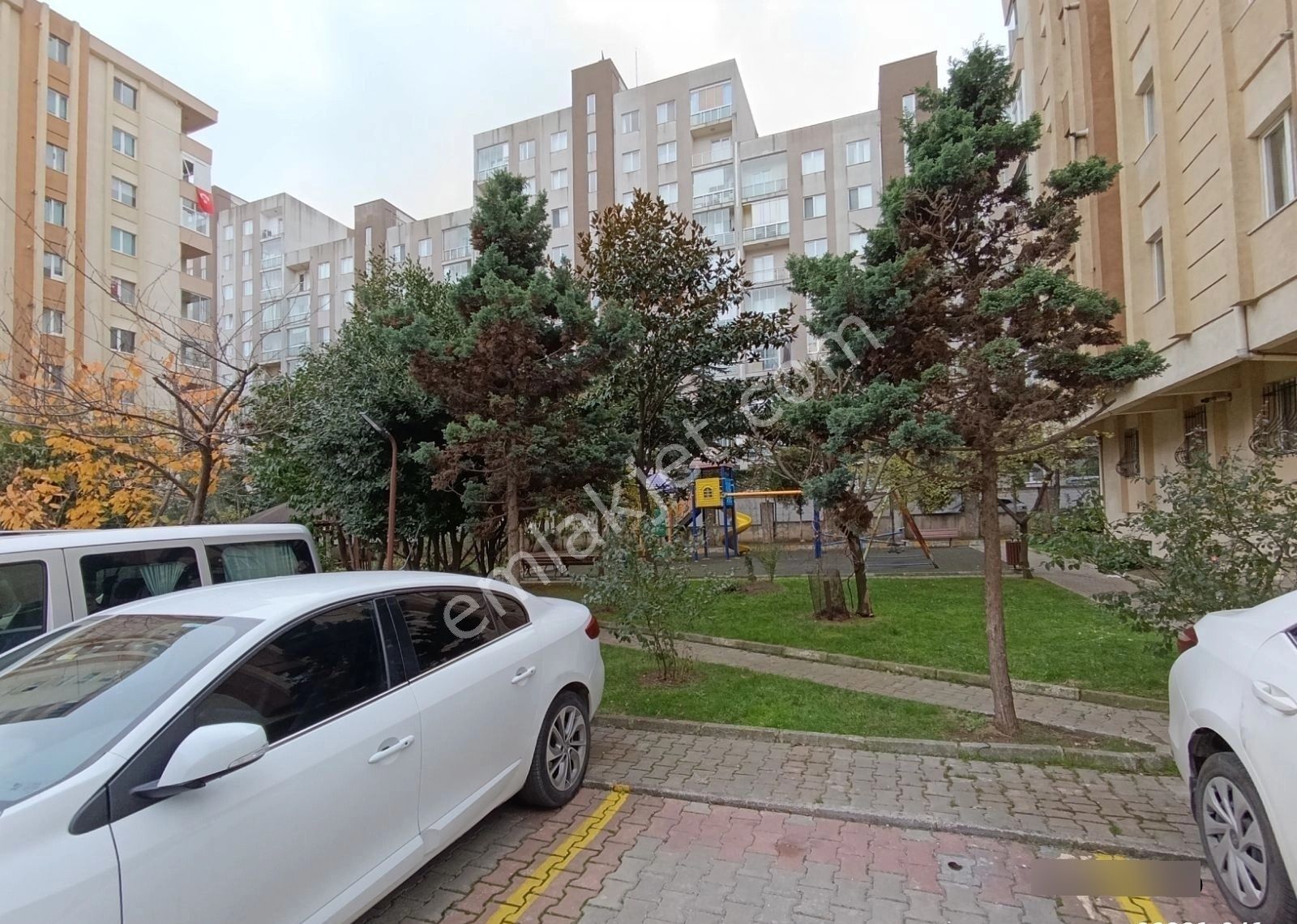 Esenyurt Barbaros Da 3+1 Daire 150 M2 Site De 22 Yıllık - Görsel 16