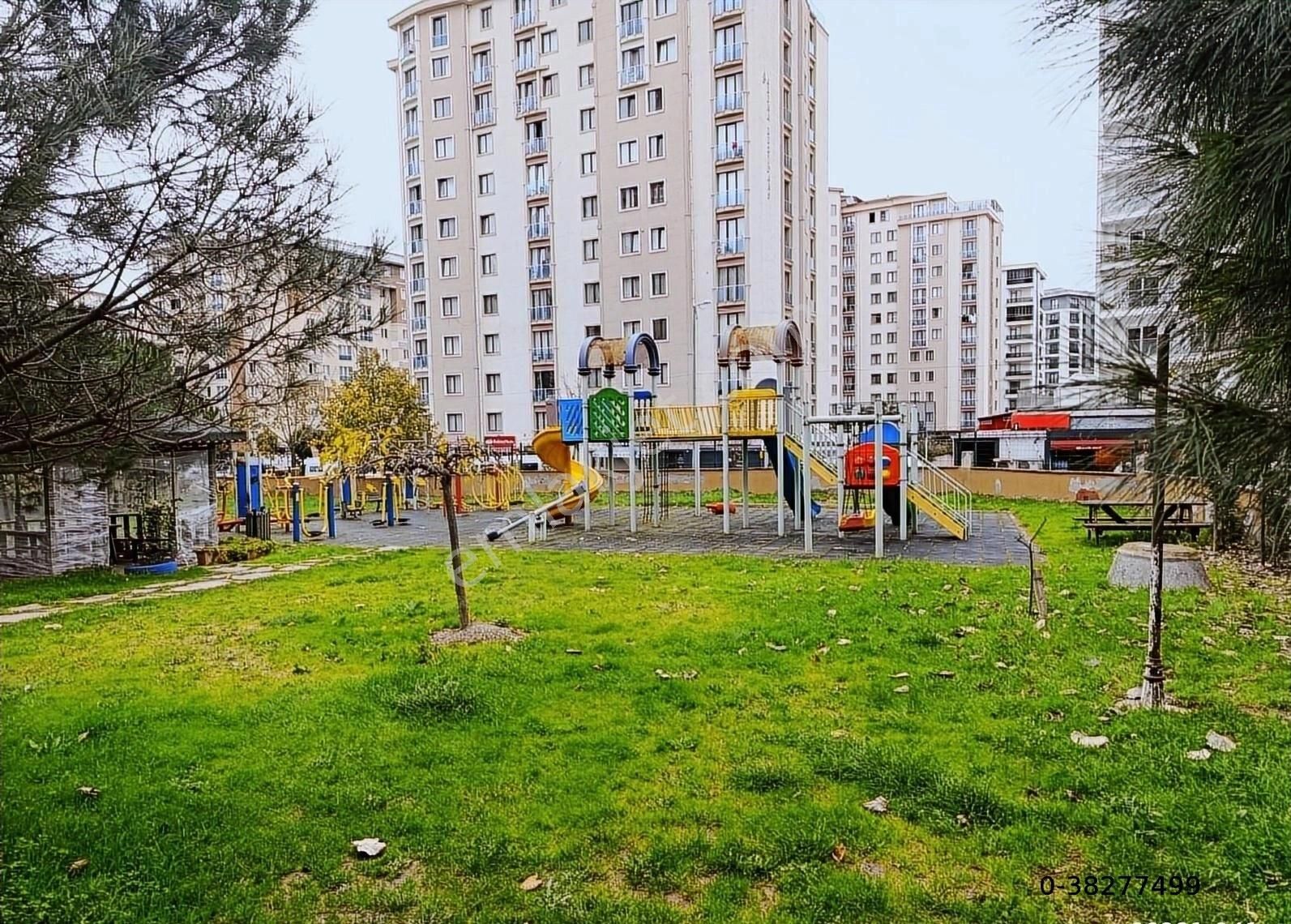Esenyurt Barbaros Da 3+1 Daire 150 M2 Site De 22 Yıllık