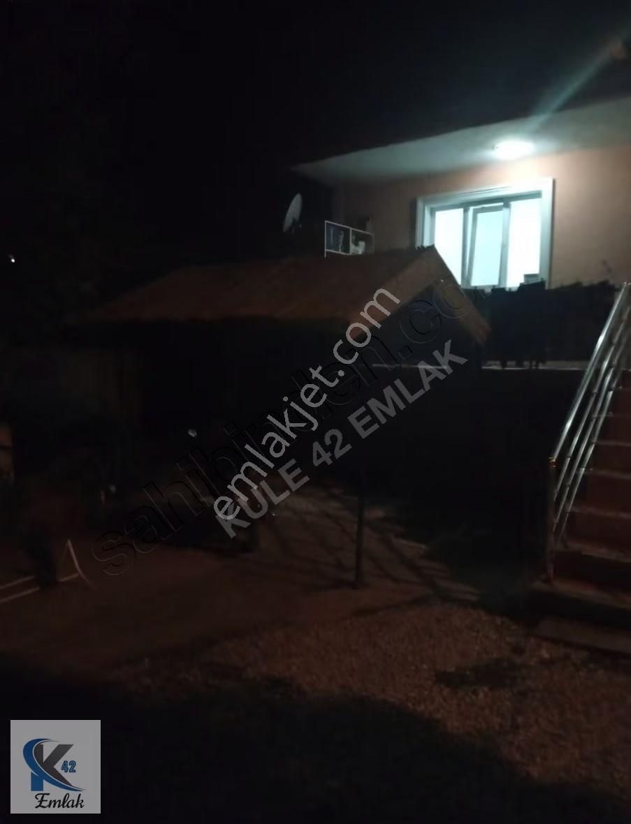 Yunak Karataş Mahallesinde Güzel Konumda Müstakil Bahçeli Ev - Görsel 20