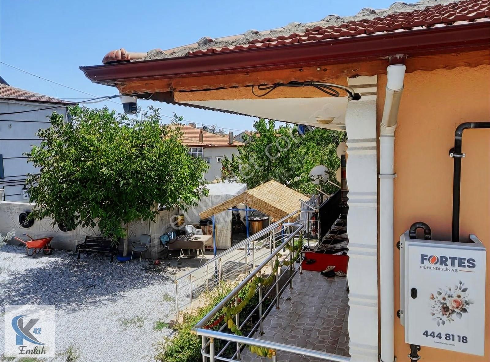 Yunak Karataş Mahallesinde Güzel Konumda Müstakil Bahçeli Ev - Görsel 11