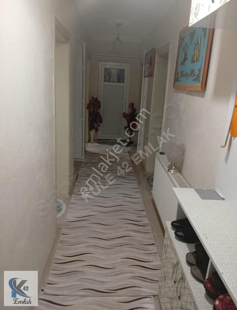 Yunak Karataş Mahallesinde Güzel Konumda Müstakil Bahçeli Ev - Görsel 19