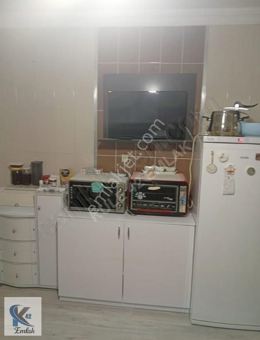 Yunak Karataş Mahallesinde Güzel Konumda Müstakil Bahçeli Ev - Görsel 17