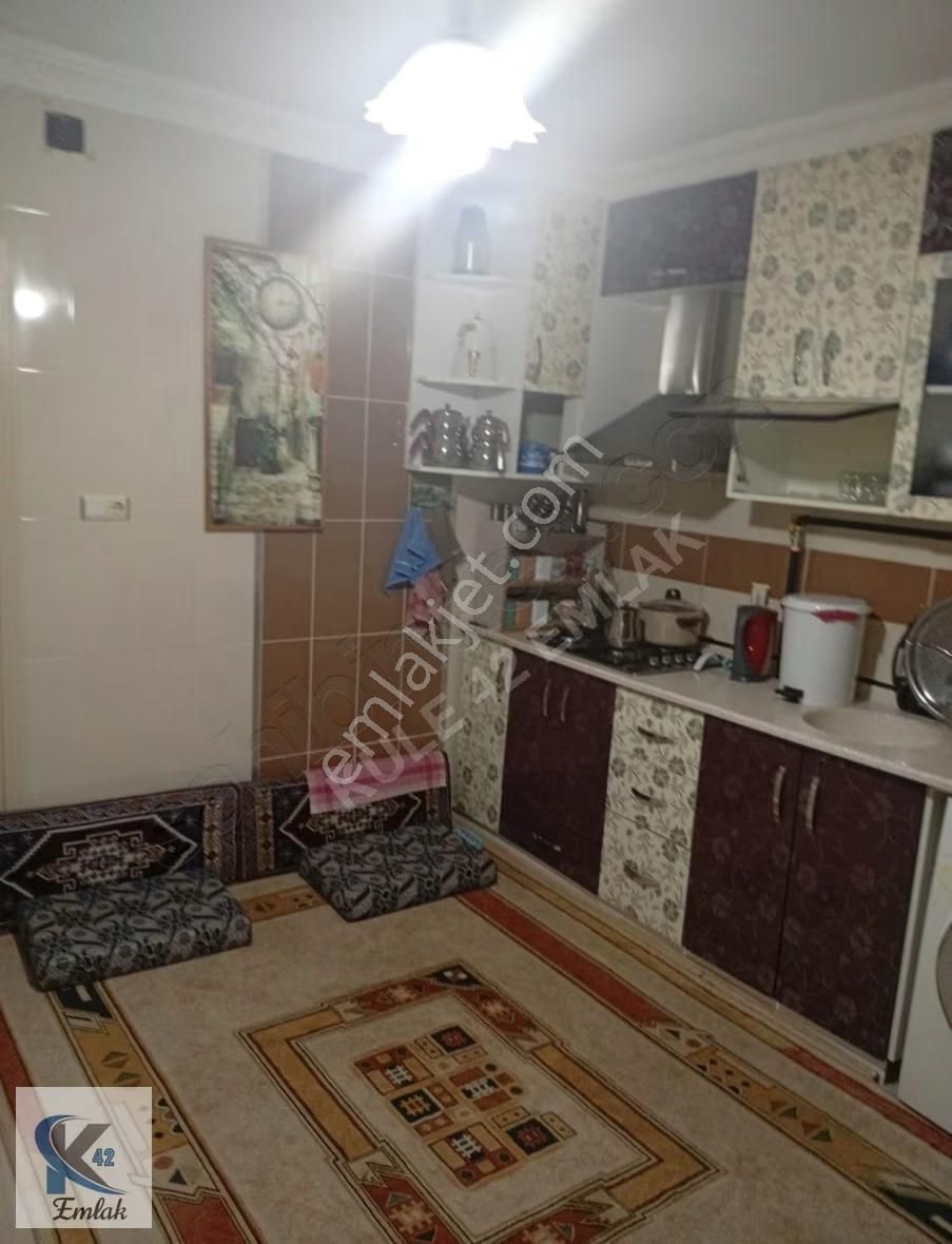 Yunak Karataş Mahallesinde Güzel Konumda Müstakil Bahçeli Ev - Görsel 9