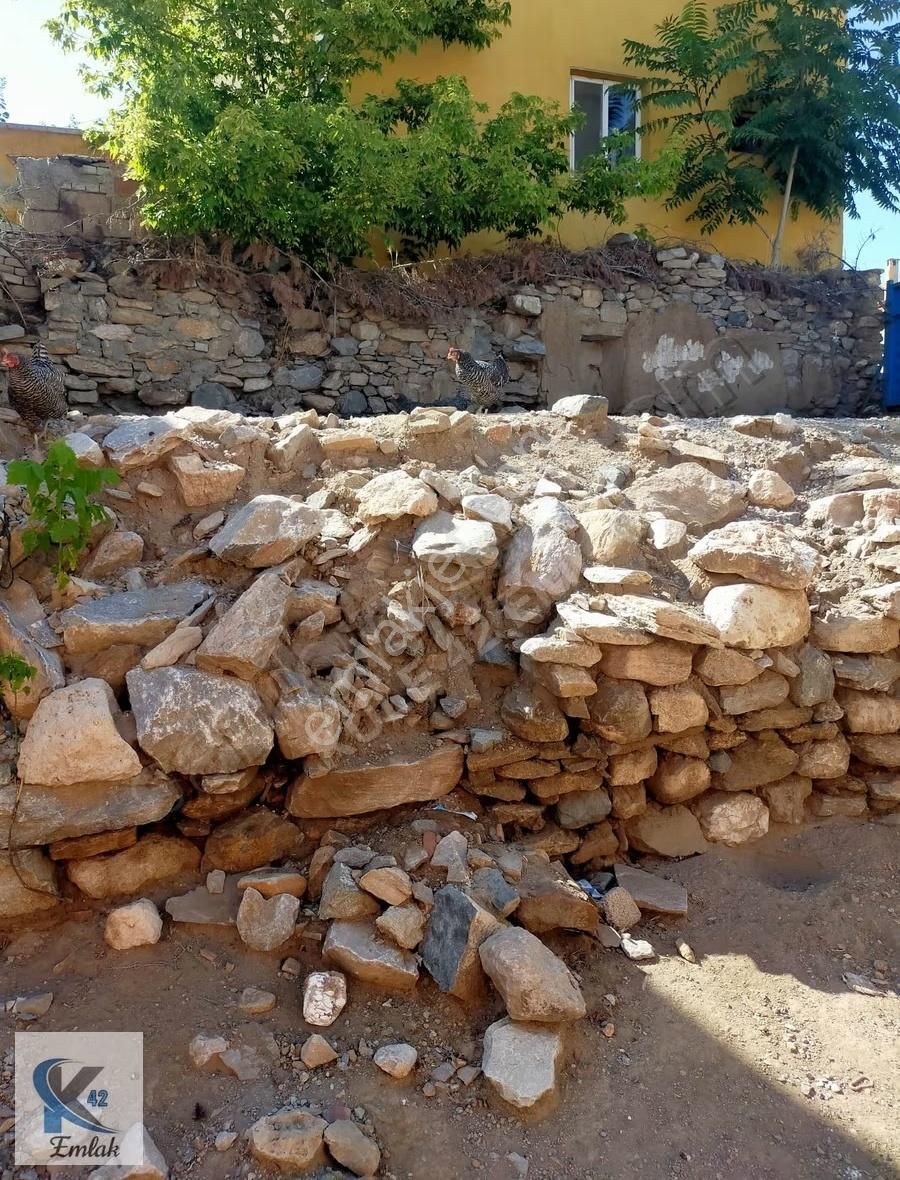 Yunak Karataş Mahallesinde Güzel Konumda Müstakil Bahçeli Ev - Görsel 21