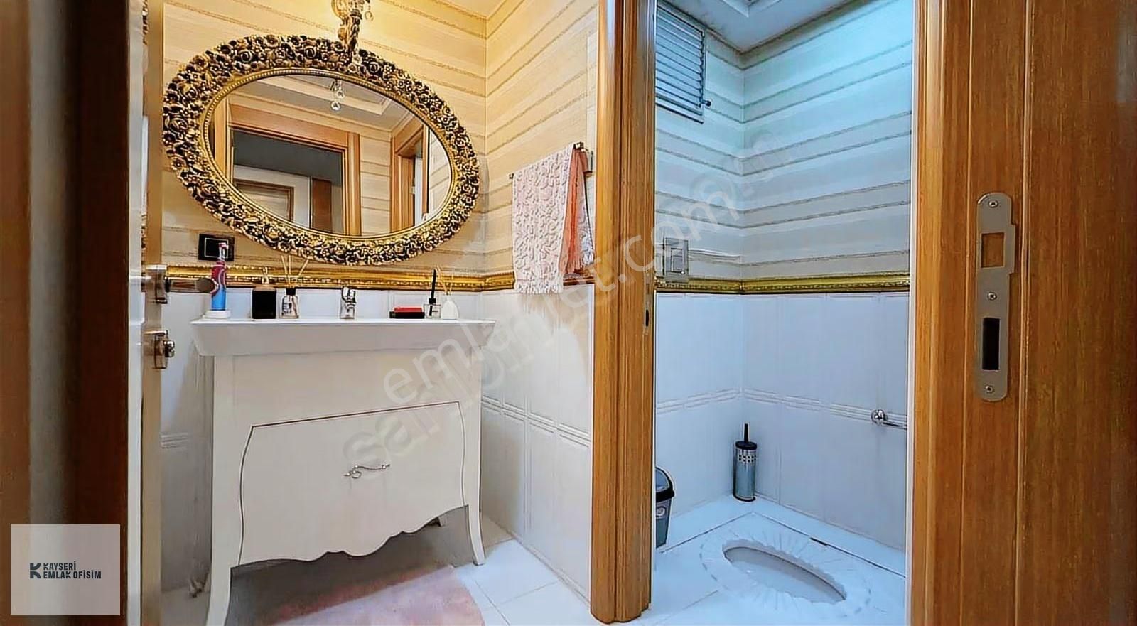 Yakut Mah. 4+1 170 M2 Ekstra Teraslı Geniş Ve Ferah Daire - Görsel 14