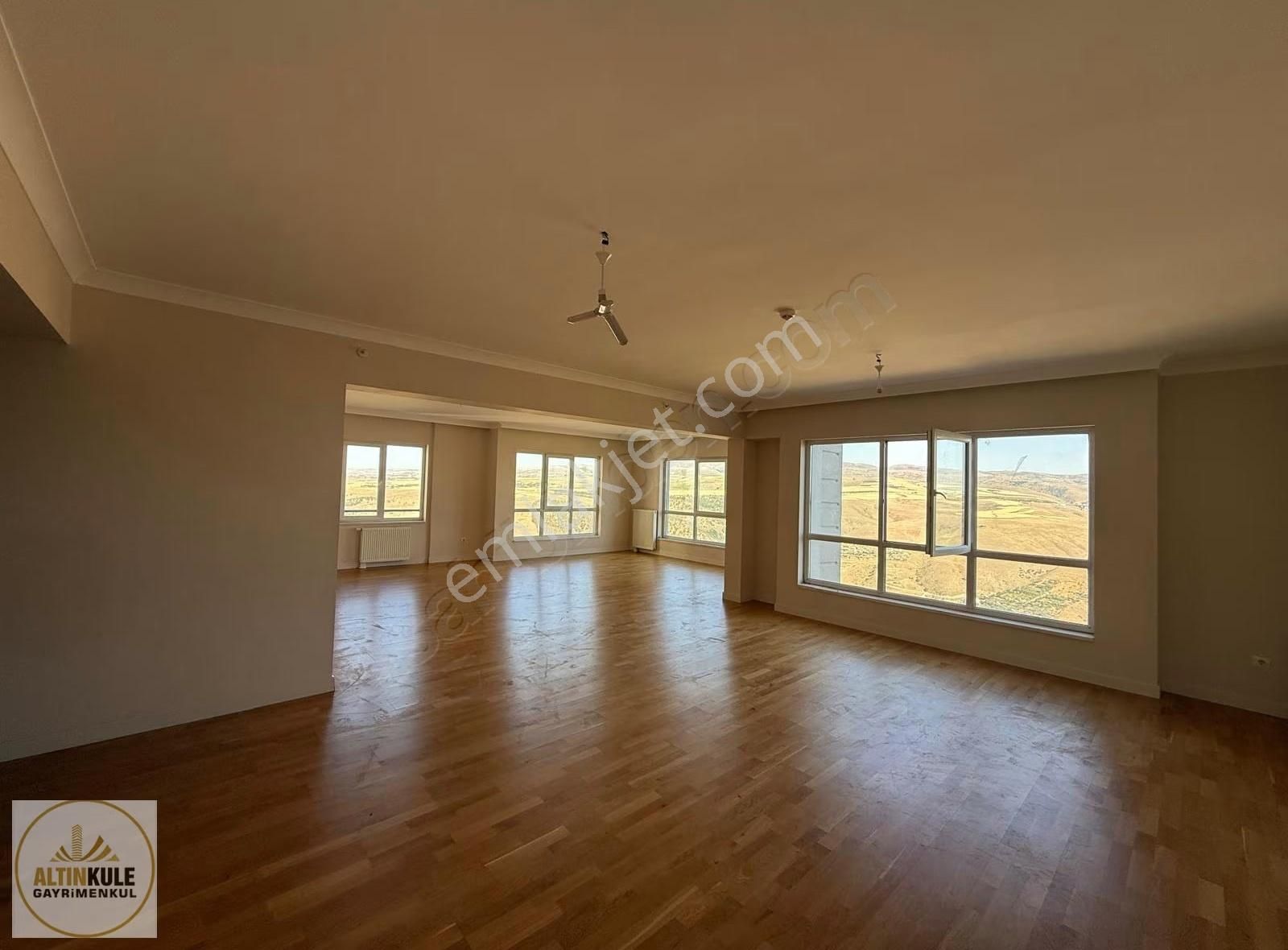 Altınkule'den Güneypark-1 De Güney Cephe Kiralık 4+1