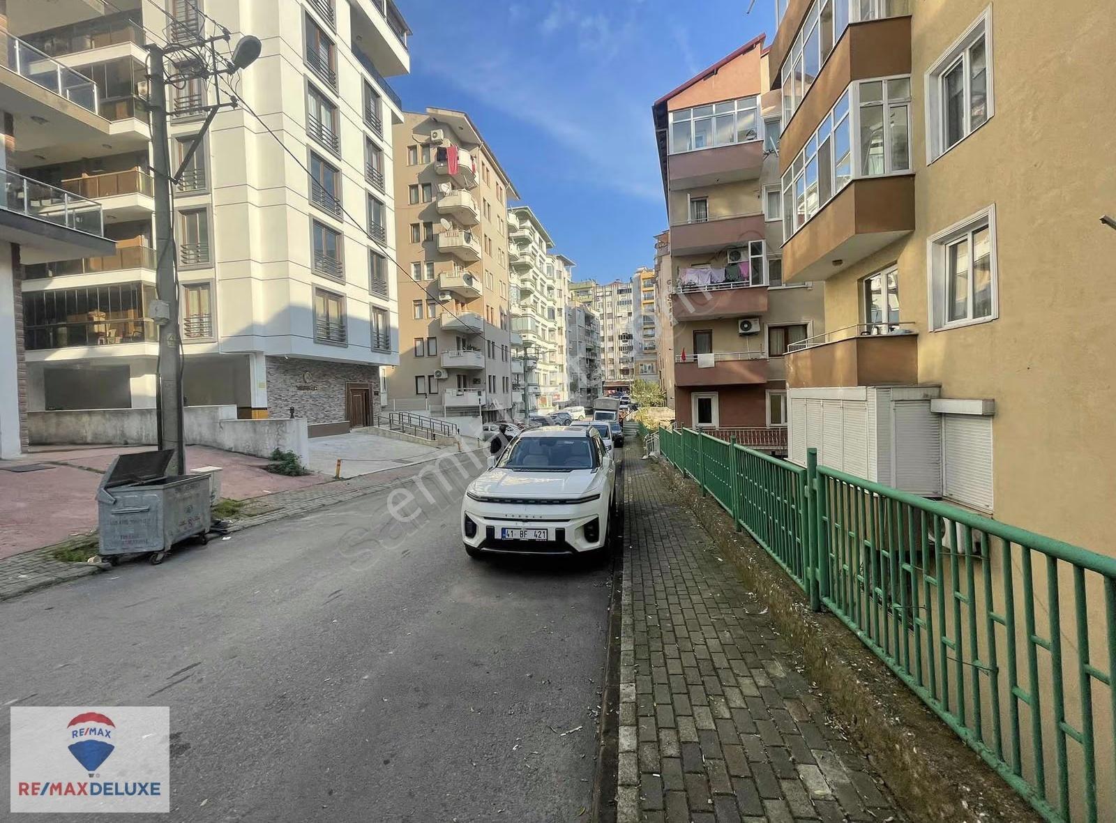 Kozluk 4. Yolda Yeni Binada Asansörlü 2+1 Arakat Daire - Görsel 20