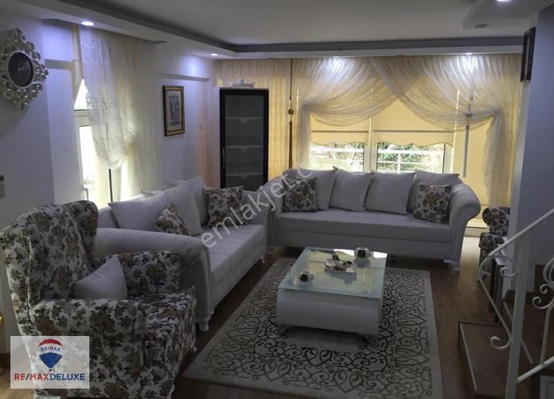 Yalova Çınarcık Sümer Sitesinde Özel Plajlı Tripleks Villa - Görsel 15
