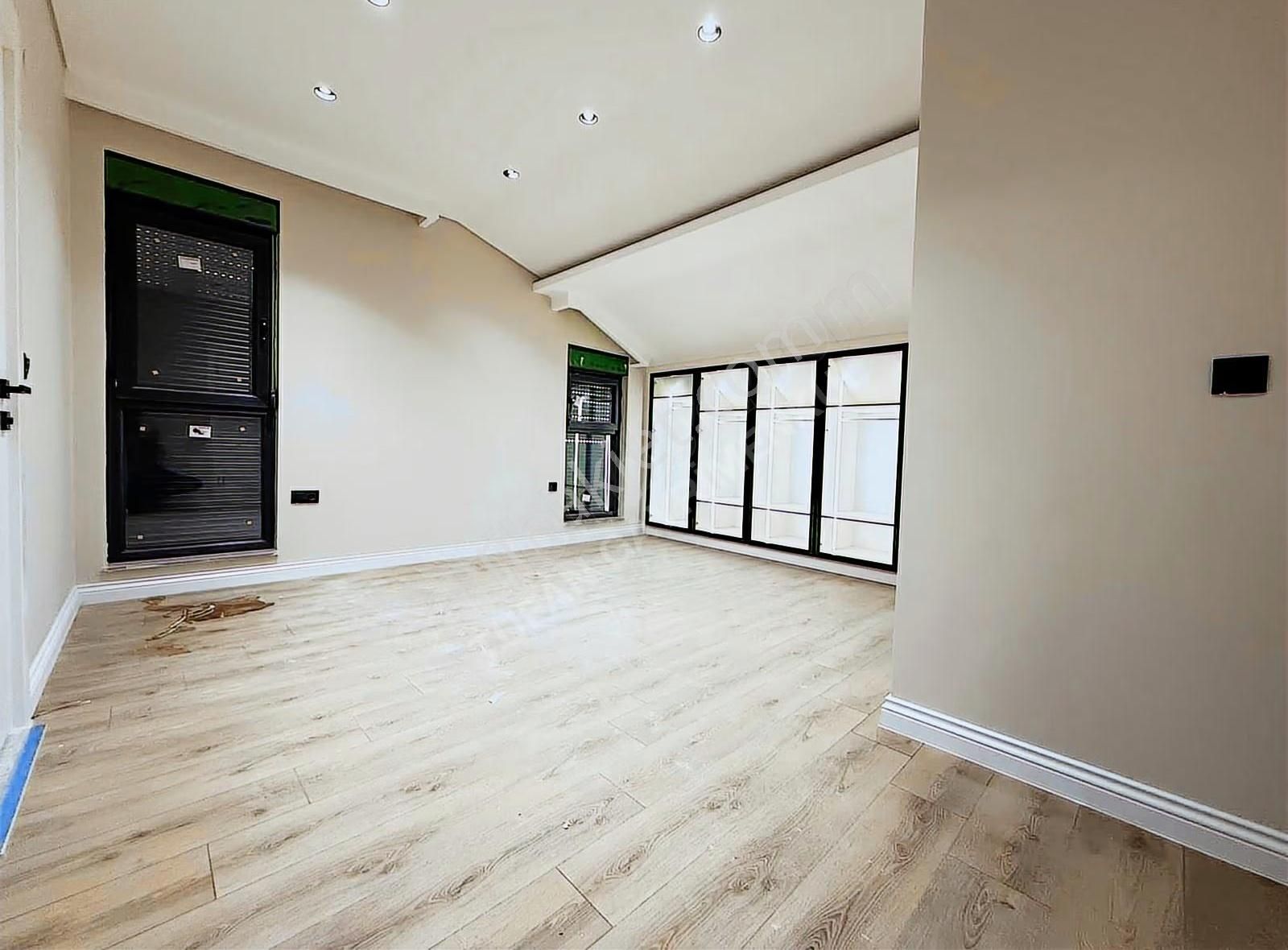 Irmağa Yakın | 4+1 Dubleks | 3 Banyo | Ayrı Mutfak | Özel Garaj - Görsel 13