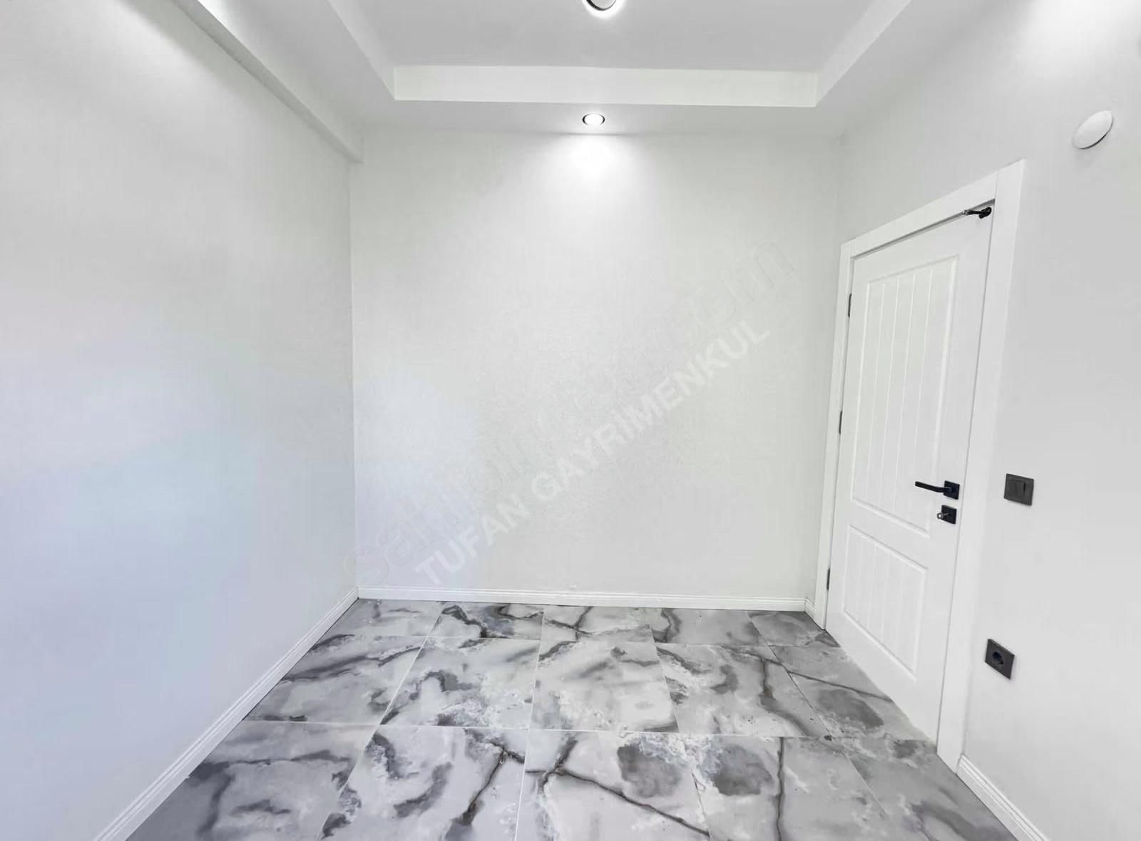 Ilıca Merkezde Kiralık Havuzlı Sıfır 3+1 Dubleks - Görsel 31