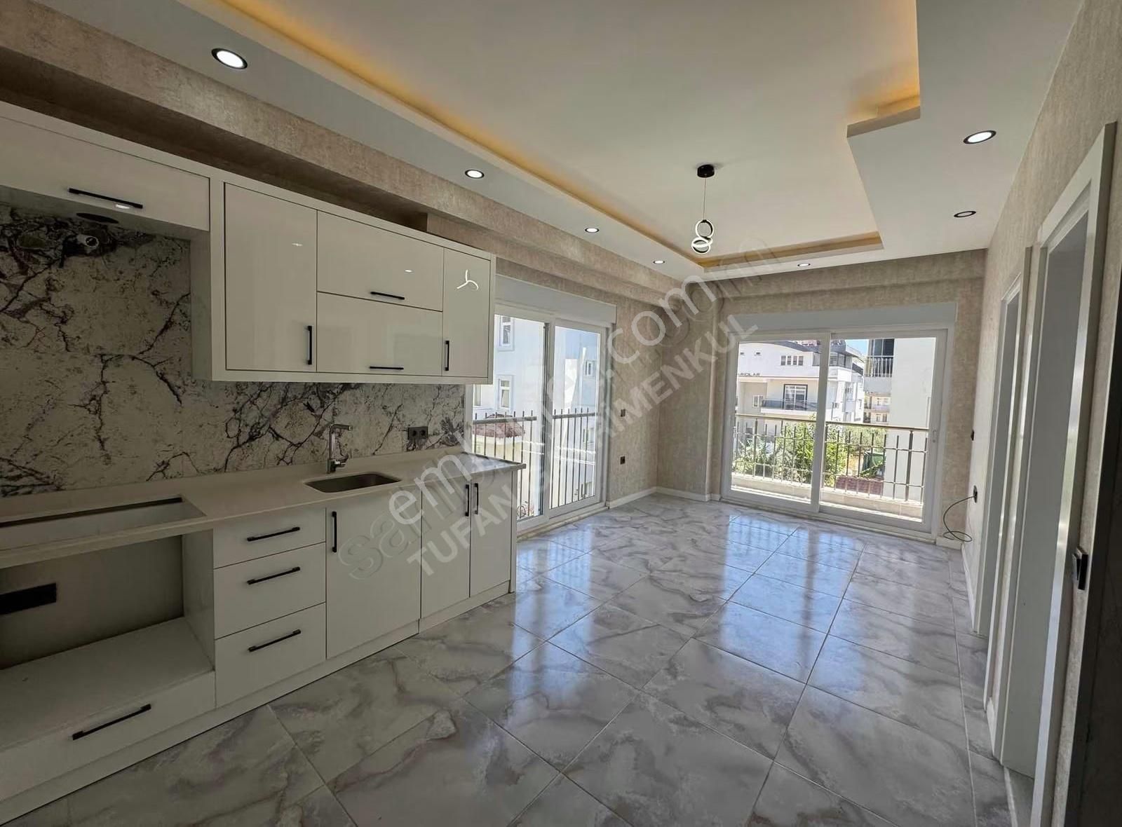 Ilıca Merkezde Kiralık Havuzlı Sıfır 3+1 Dubleks - Görsel 18