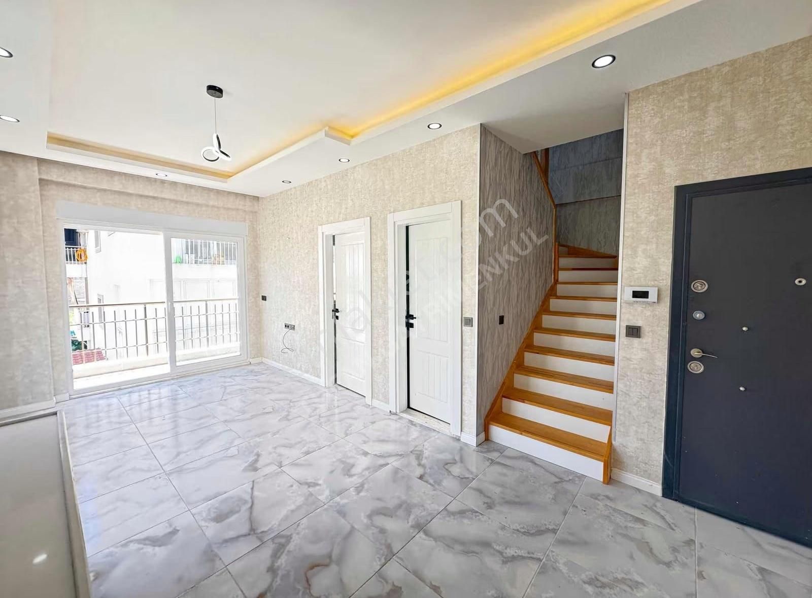 Ilıca Merkezde Kiralık Havuzlı Sıfır 3+1 Dubleks - Görsel 13