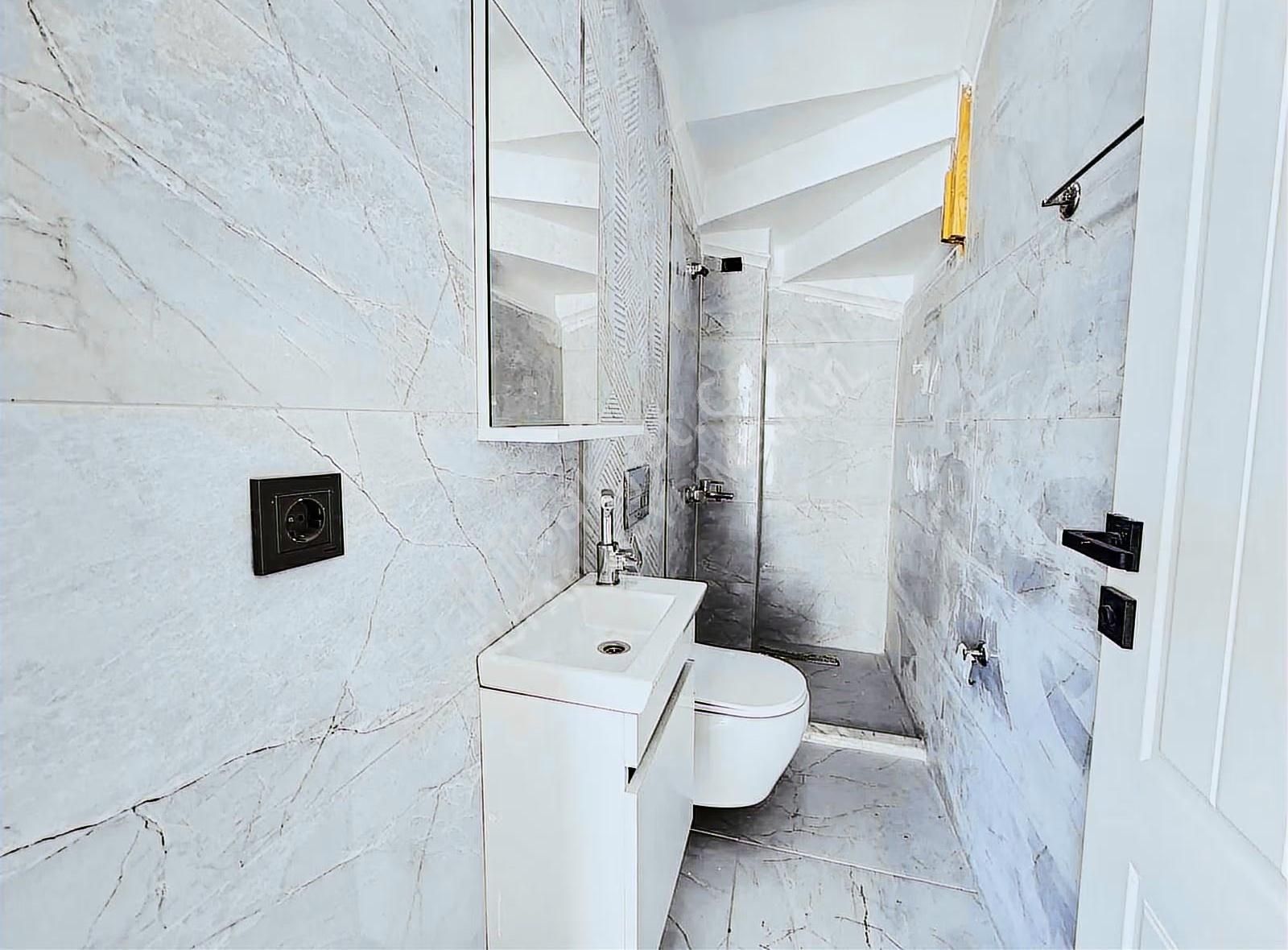 Ilıca Merkezde Kiralık Havuzlı Sıfır 3+1 Dubleks - Görsel 21