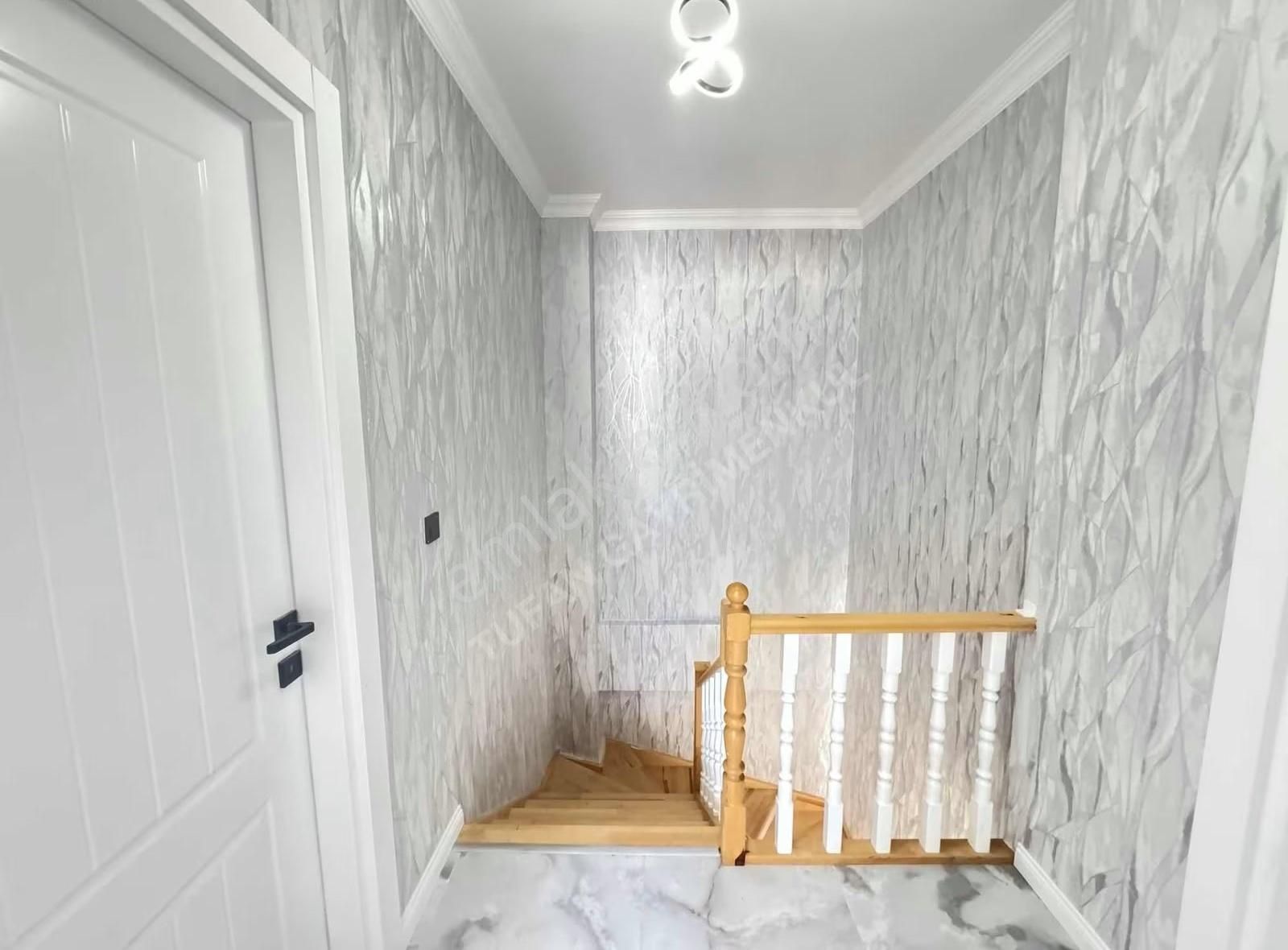 Ilıca Merkezde Kiralık Havuzlı Sıfır 3+1 Dubleks - Görsel 4