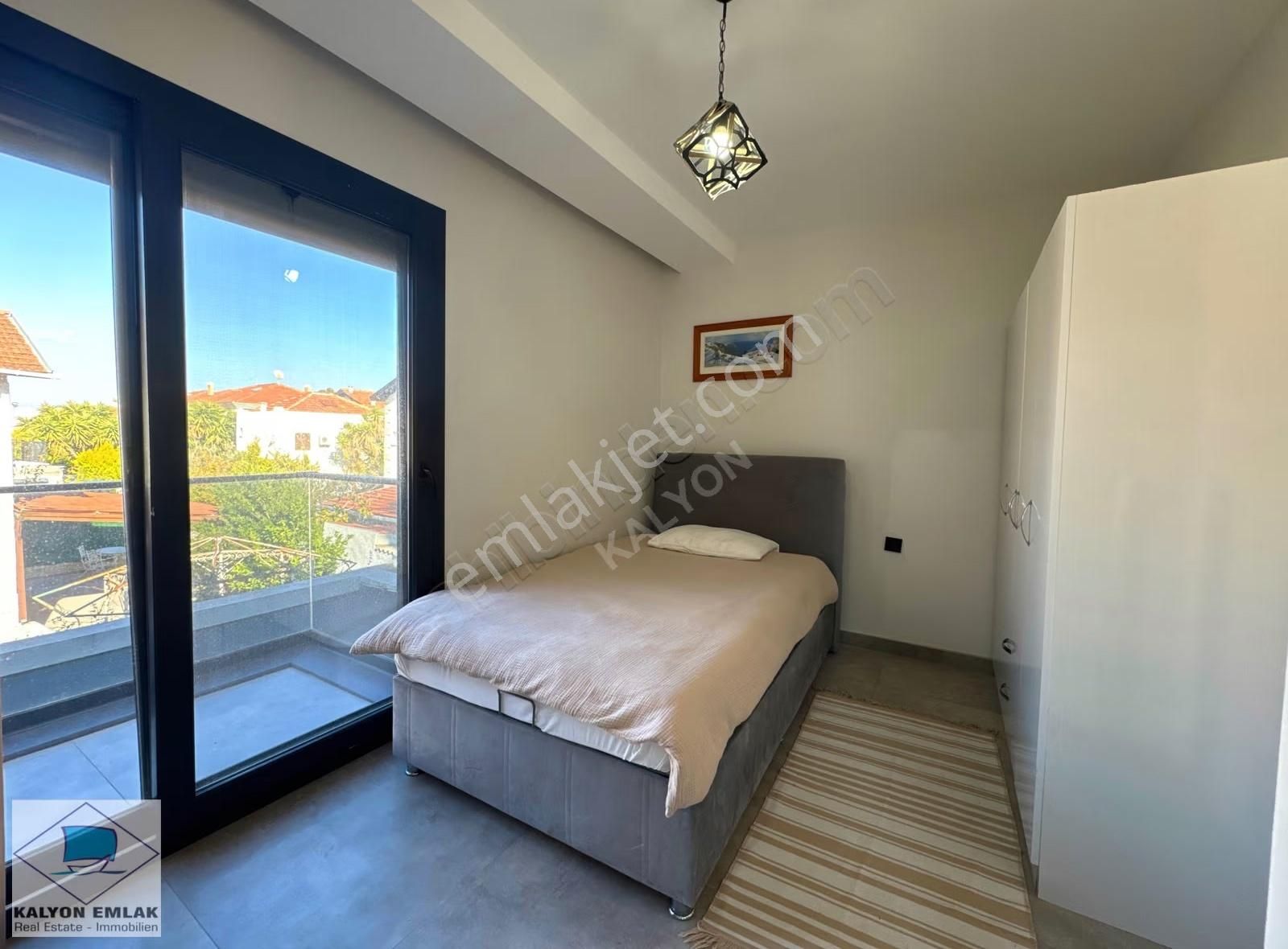 Alaçatı'da Satılık Müstakil Havuzlu Modern Tasarım Özel Villa - Görsel 5