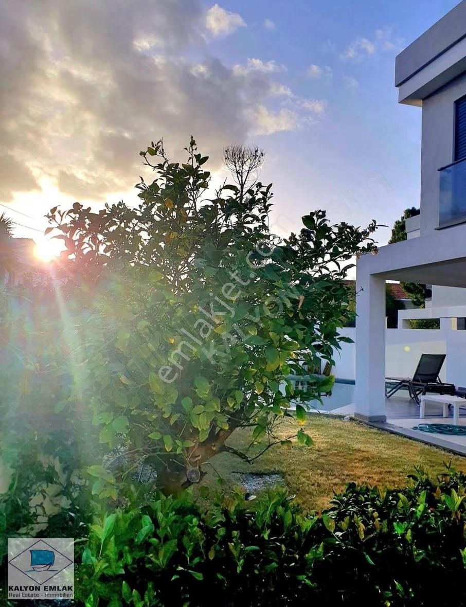 Alaçatı'da Satılık Müstakil Havuzlu Modern Tasarım Özel Villa - Görsel 27