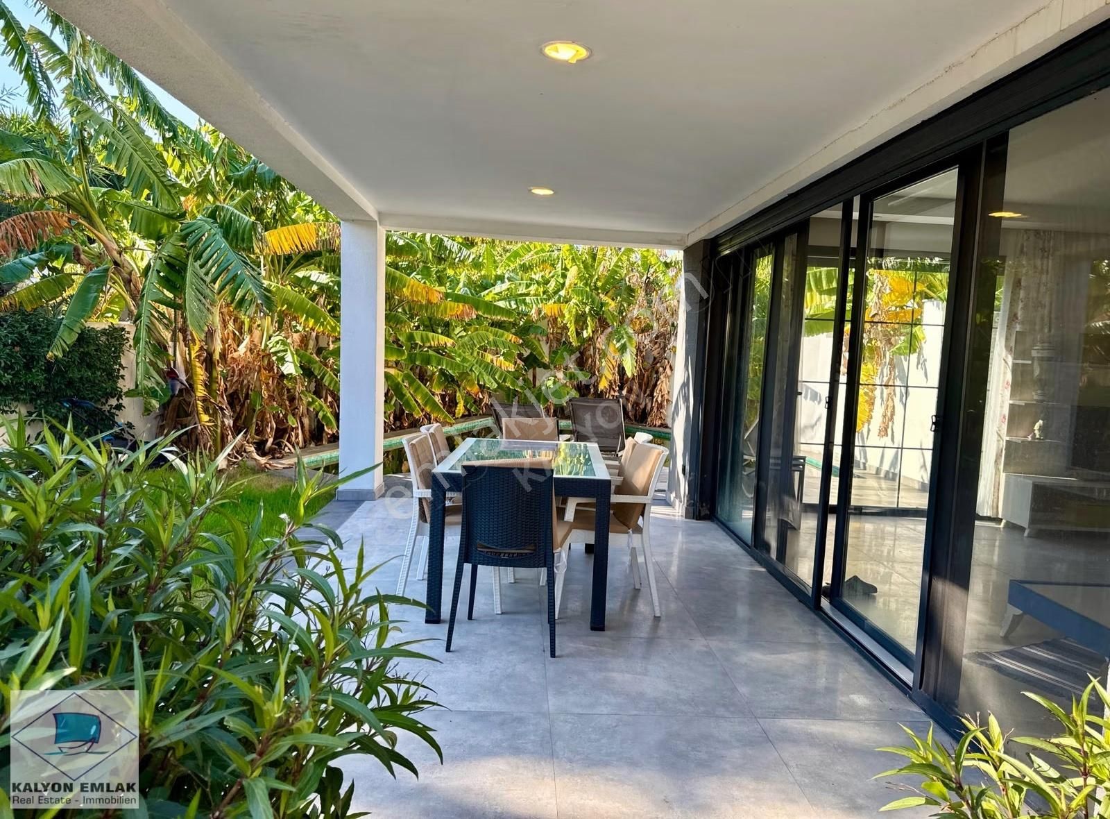 Alaçatı'da Satılık Müstakil Havuzlu Modern Tasarım Özel Villa - Görsel 23