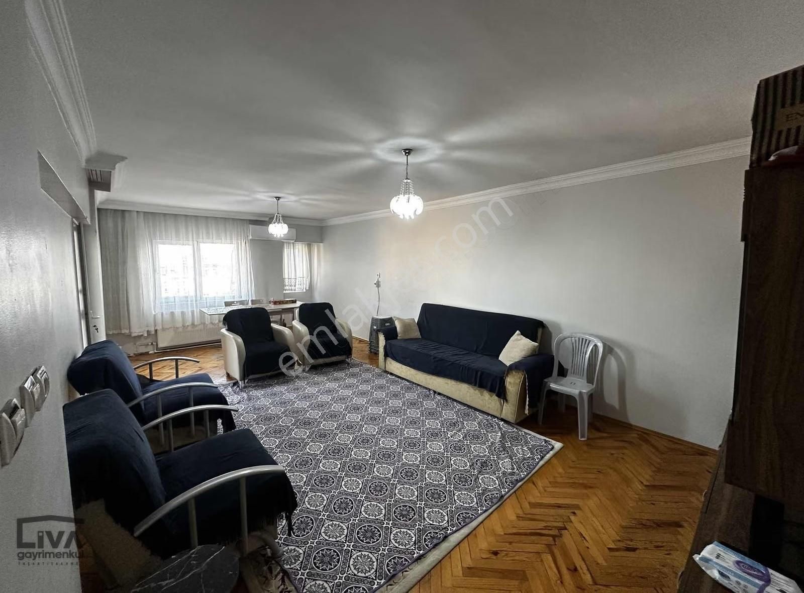 Liva'dan Pelitlibağda 4+1 200 M2 Fırsat Daire - Görsel 11