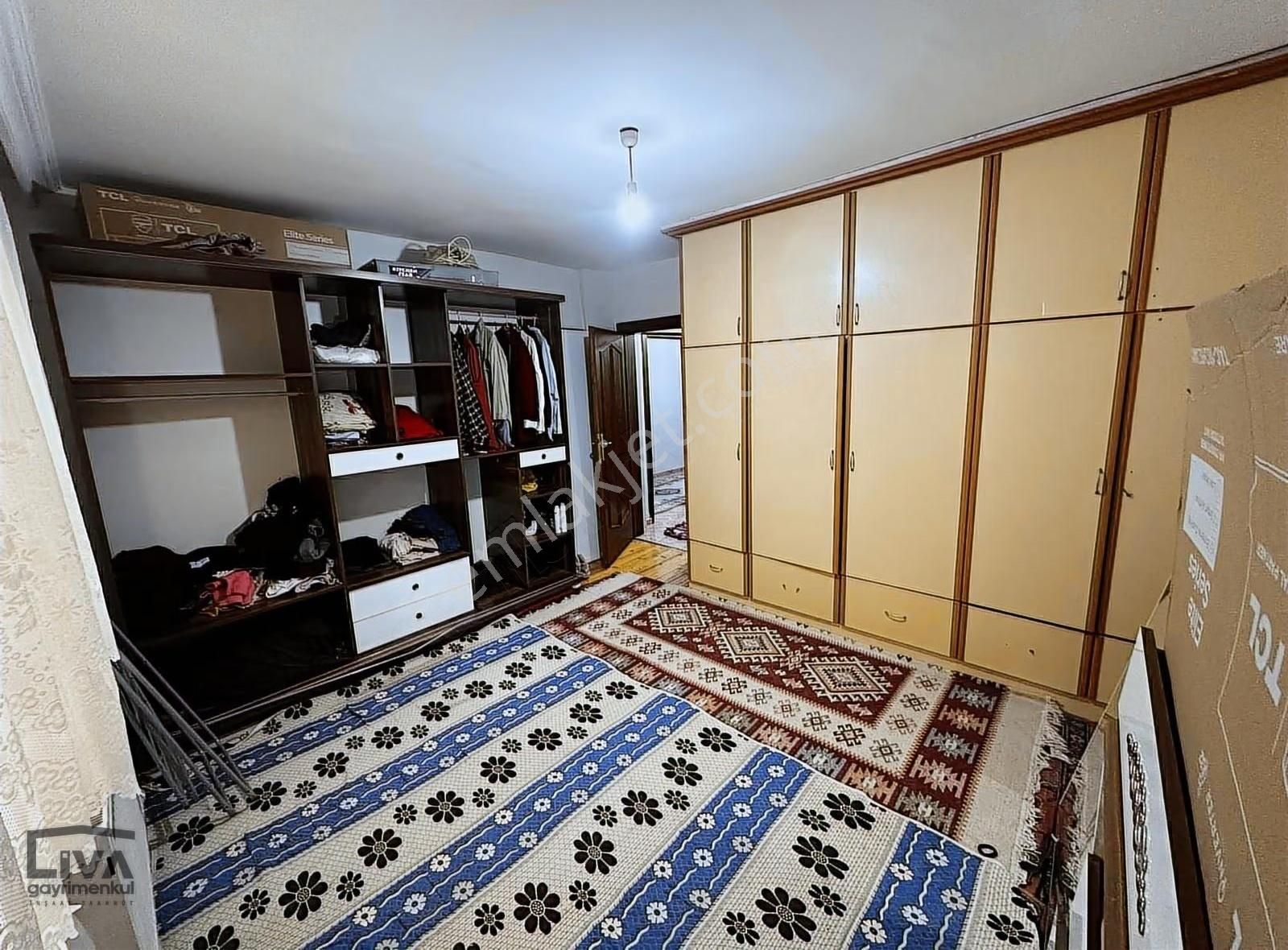 Liva'dan Pelitlibağda 4+1 200 M2 Fırsat Daire - Görsel 6