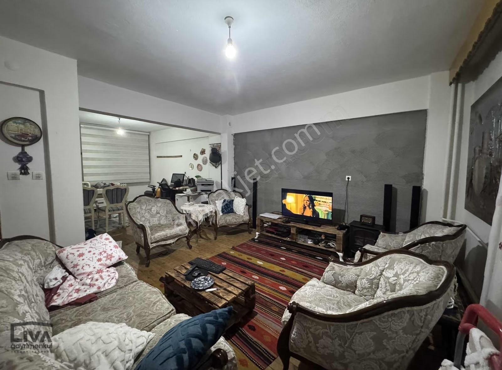 Liva Gayrimenkulden Mehmetçikte Satılık Bahçe Katı 2+1 Daire