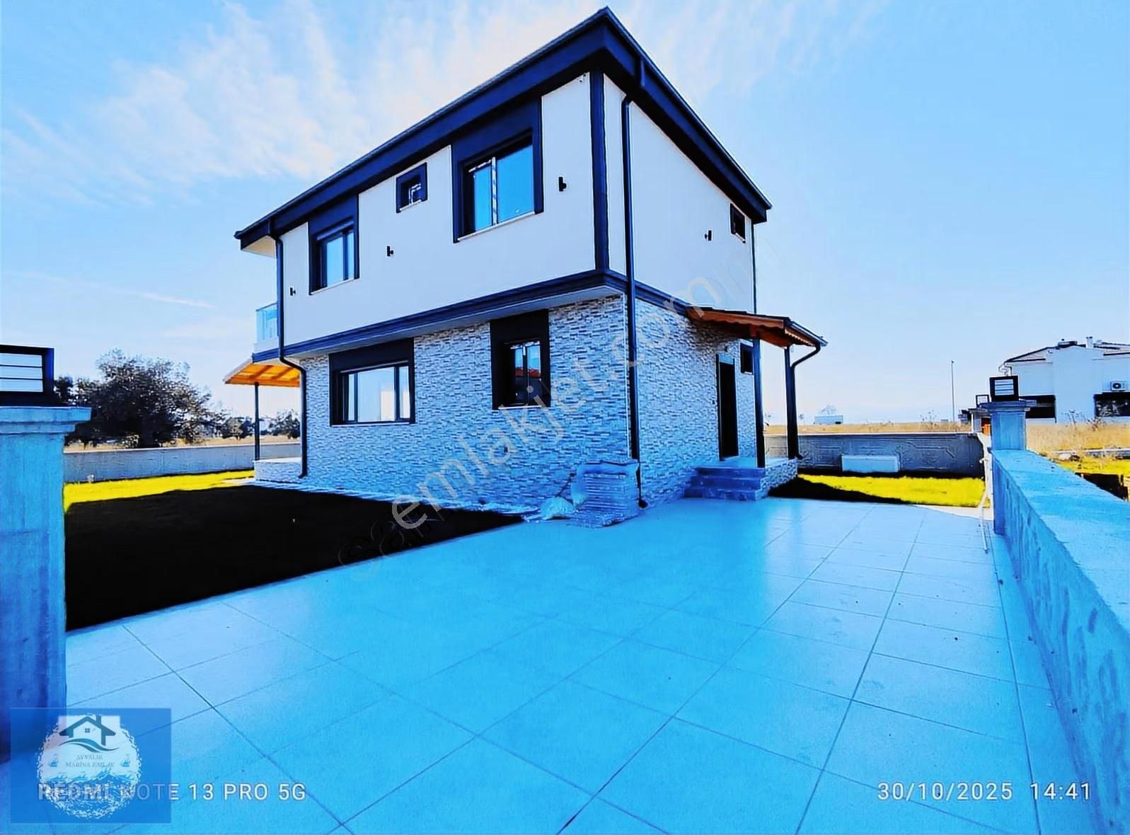 ️marinadan Geniş Bahçeli Köşe Konumlu Lüks Villalar (fırsat) - Görsel 31