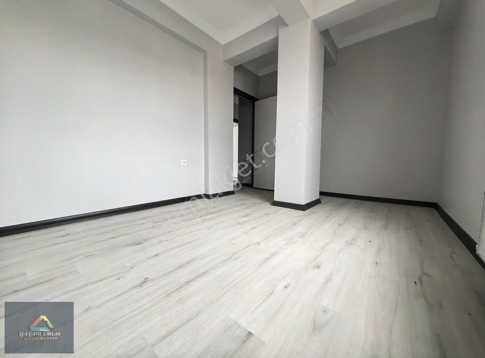 Sultanbeyli Mimar Sinan Mahallesi Satılık Ara Kat 2+1 Lüks Daire - Görsel 6