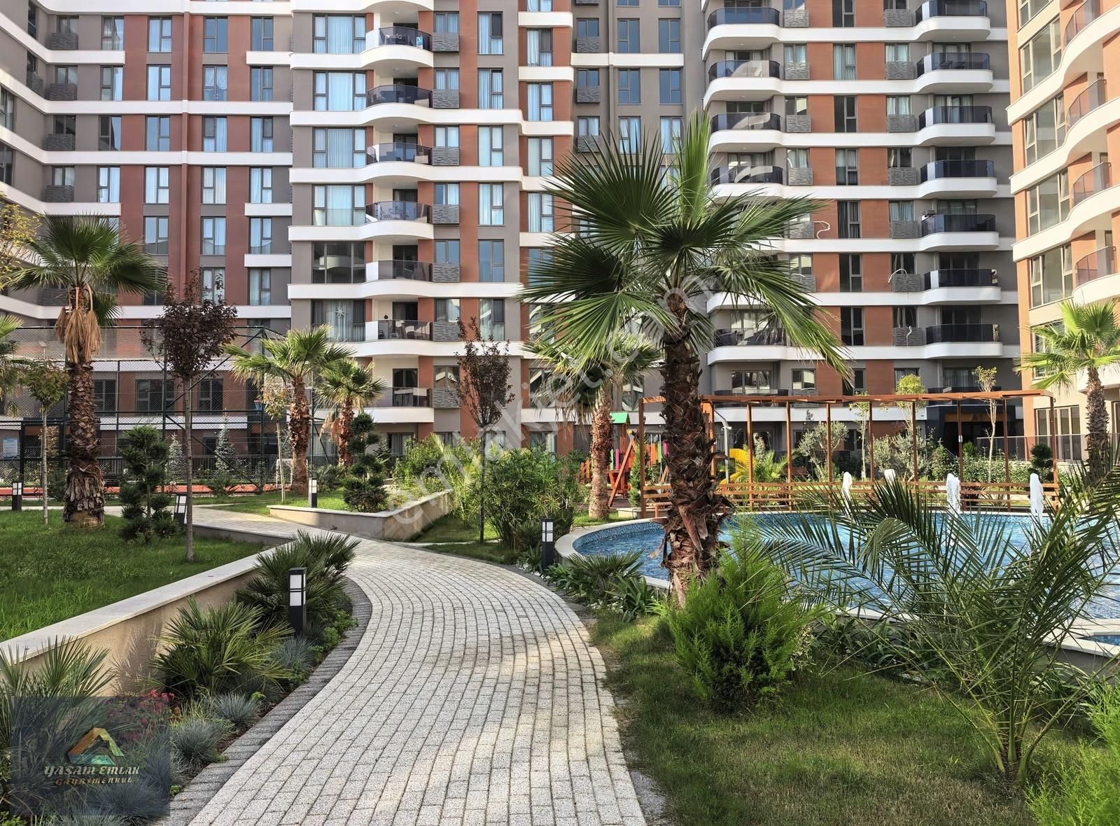 Yaşam'dan Siltaş Panorama'da Geniş Bahçe Kullanımlı 3+1 Daire - Görsel 27