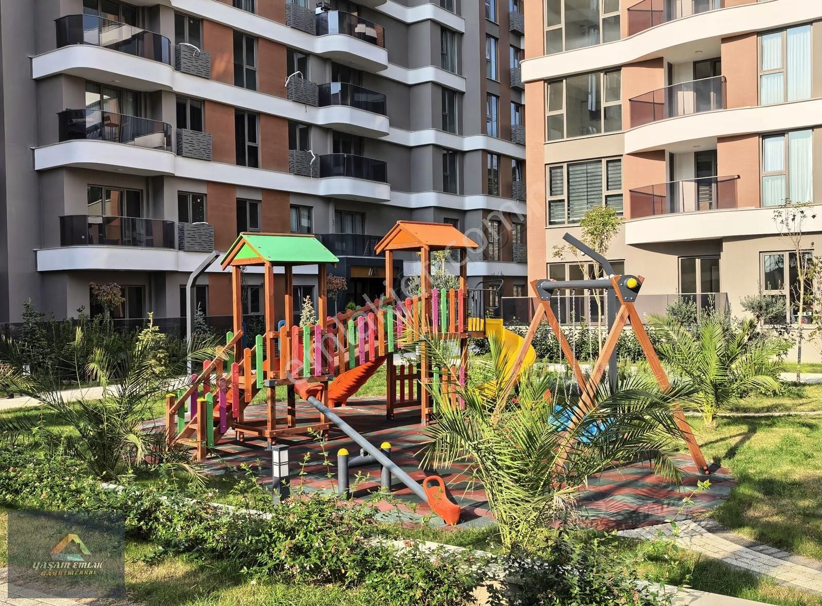 Yaşam'dan Siltaş Panorama'da Geniş Bahçe Kullanımlı 3+1 Daire - Görsel 16