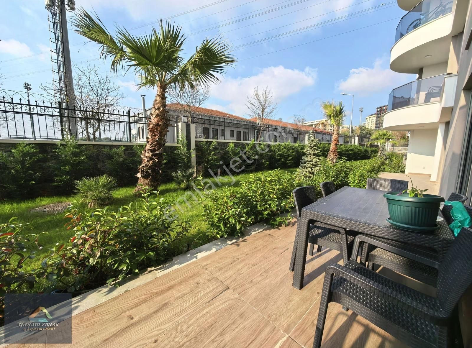 Yaşam'dan Siltaş Panorama'da Geniş Bahçe Kullanımlı 3+1 Daire - Görsel 24