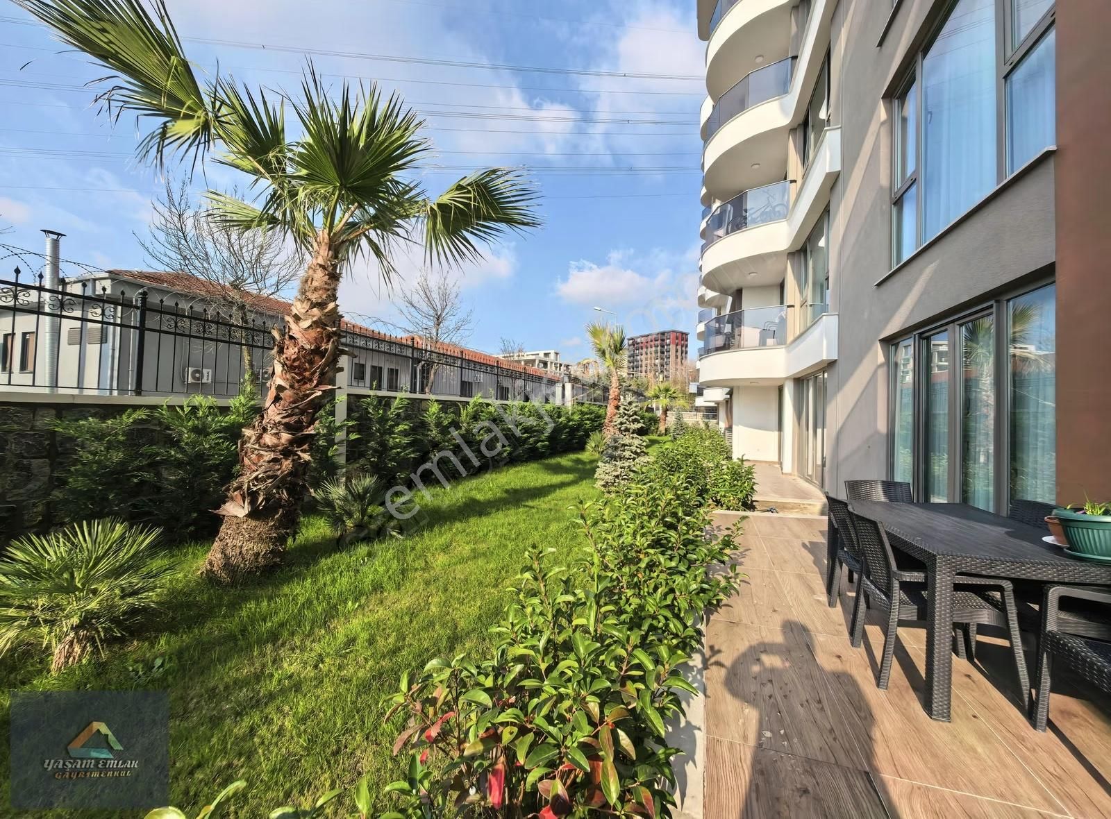 Yaşam'dan Siltaş Panorama'da Geniş Bahçe Kullanımlı 3+1 Daire - Görsel 8