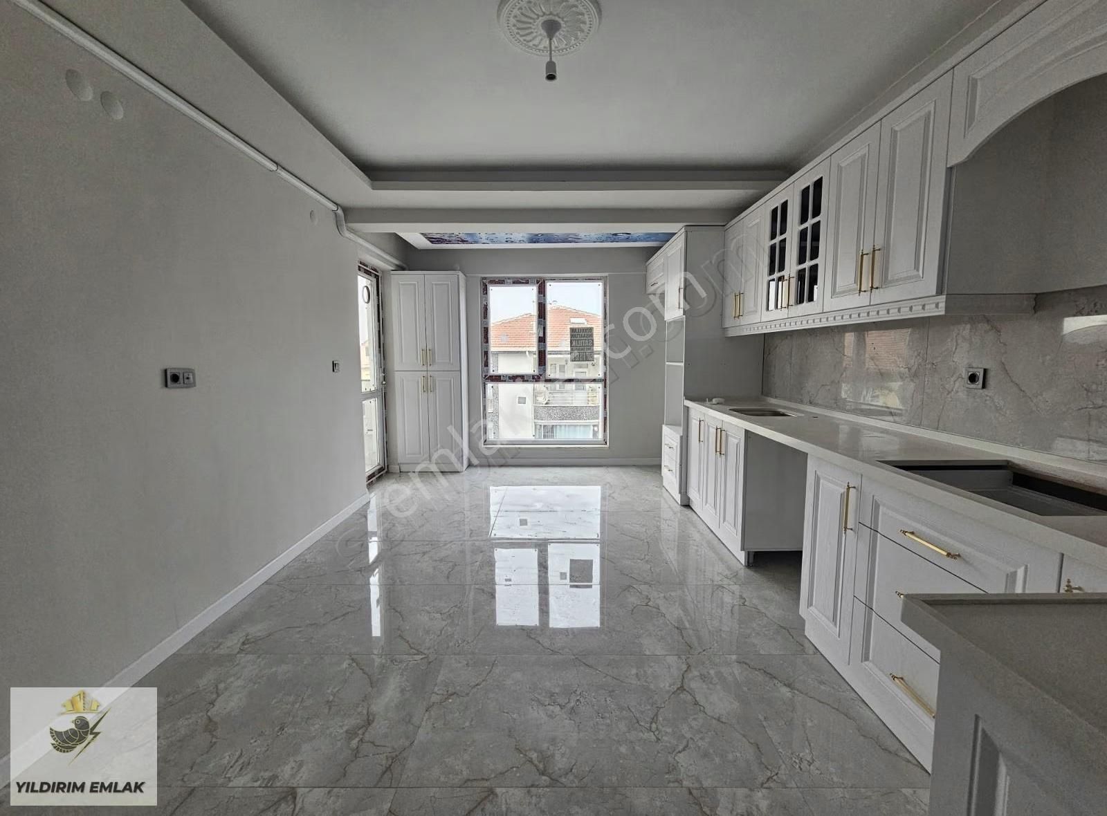 Yıldırım Emlak'tan Fatihte 3+1 Sıfır Asansörlü Yapılı Daire - Görsel 3