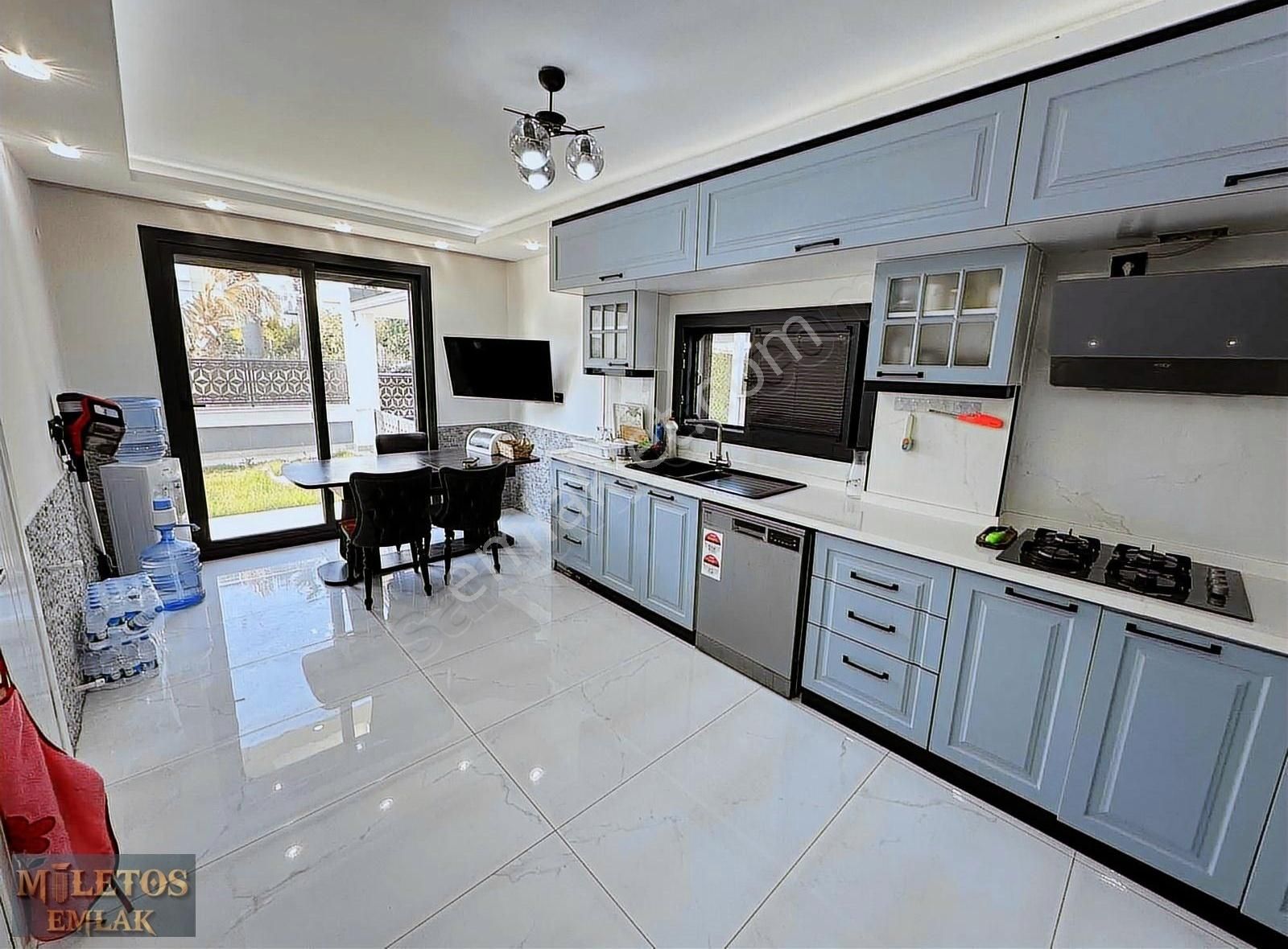 Didim Efeler'de Merkezde 4+1 Ayrı Mutfak Tam Müstakil Tripleks - Görsel 20