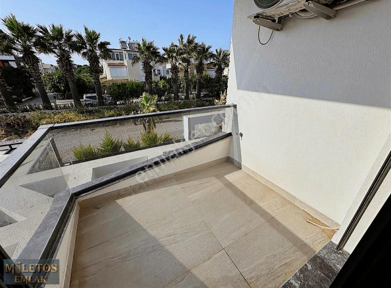 Didim Efeler'de Merkezde 4+1 Ayrı Mutfak Tam Müstakil Tripleks - Görsel 4