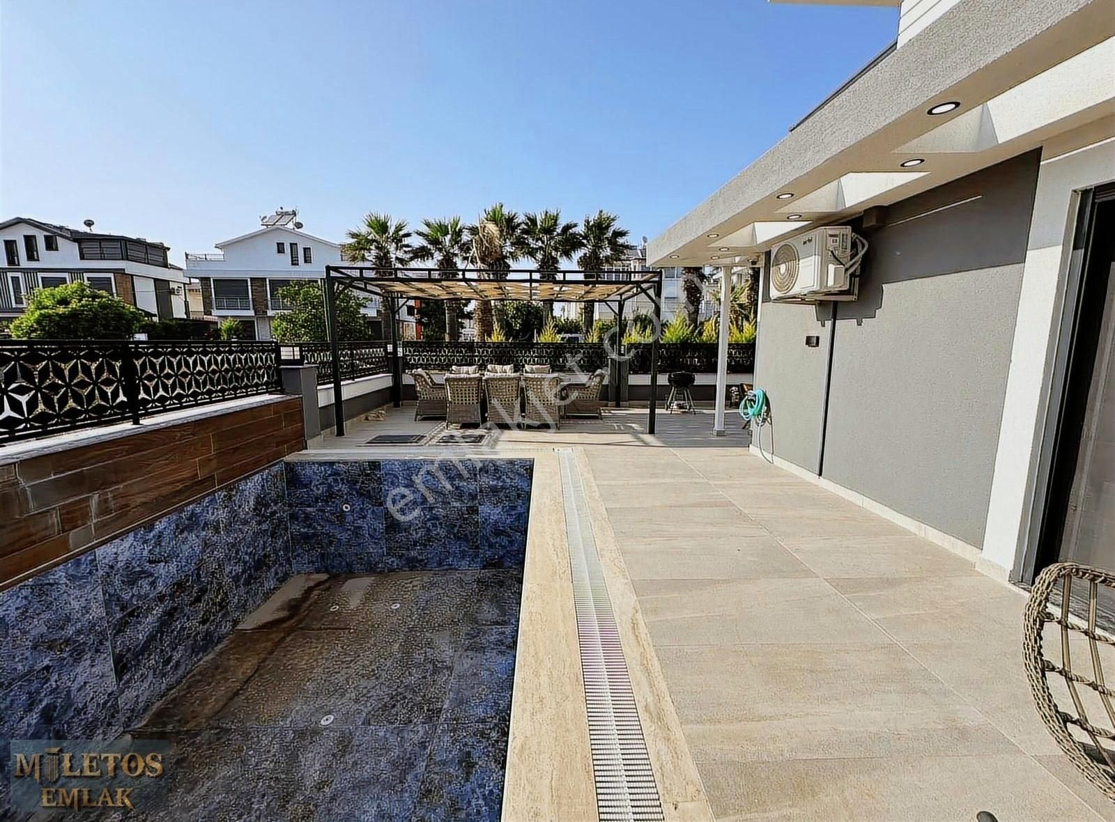 Didim Efeler'de Merkezde 4+1 Ayrı Mutfak Tam Müstakil Tripleks - Görsel 10