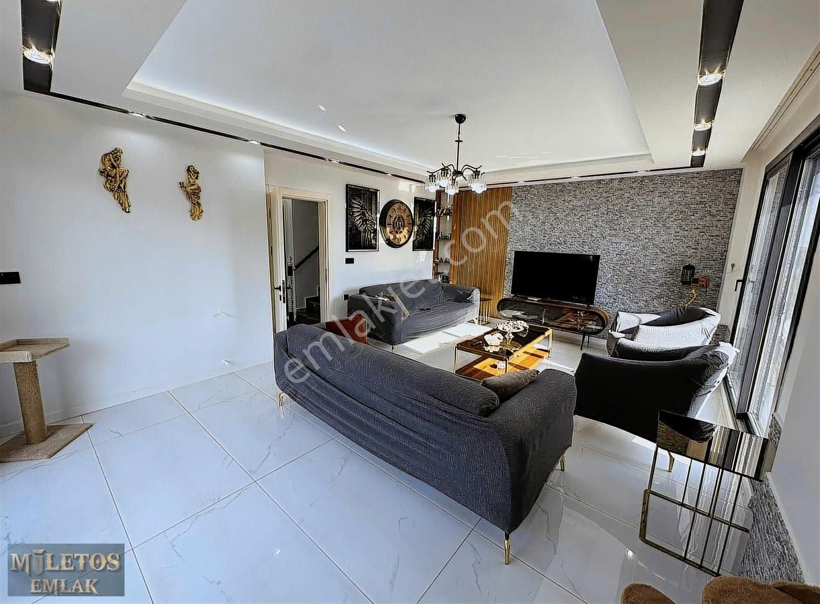 Didim Efeler'de Merkezde 4+1 Ayrı Mutfak Tam Müstakil Tripleks - Görsel 15