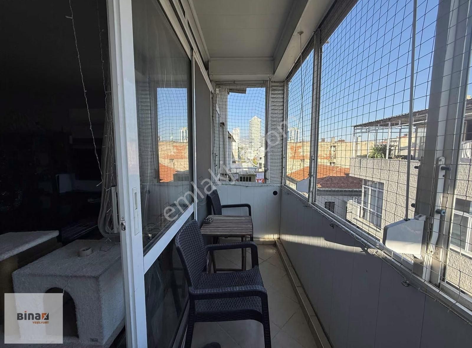 Alsancak Kordon Yakını Tadilatlı 3+1 Satılık Daire - Görsel 14