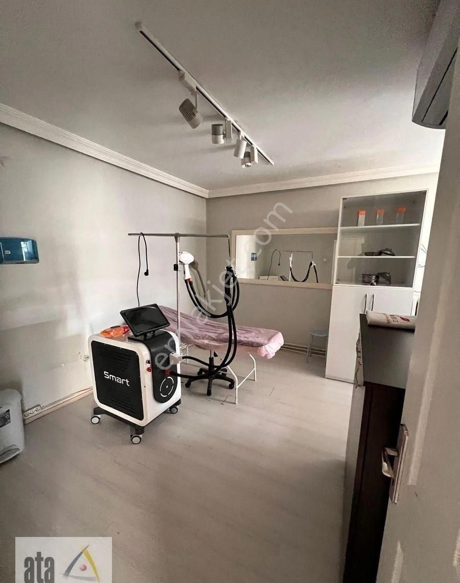 Selanik Caddesinde Katta Tek Daire Asansörlü - Görsel 12