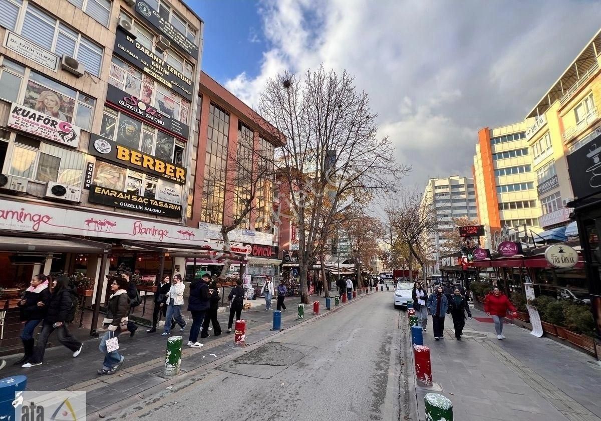 Selanik Caddesinde Katta Tek Daire Asansörlü - Görsel 14