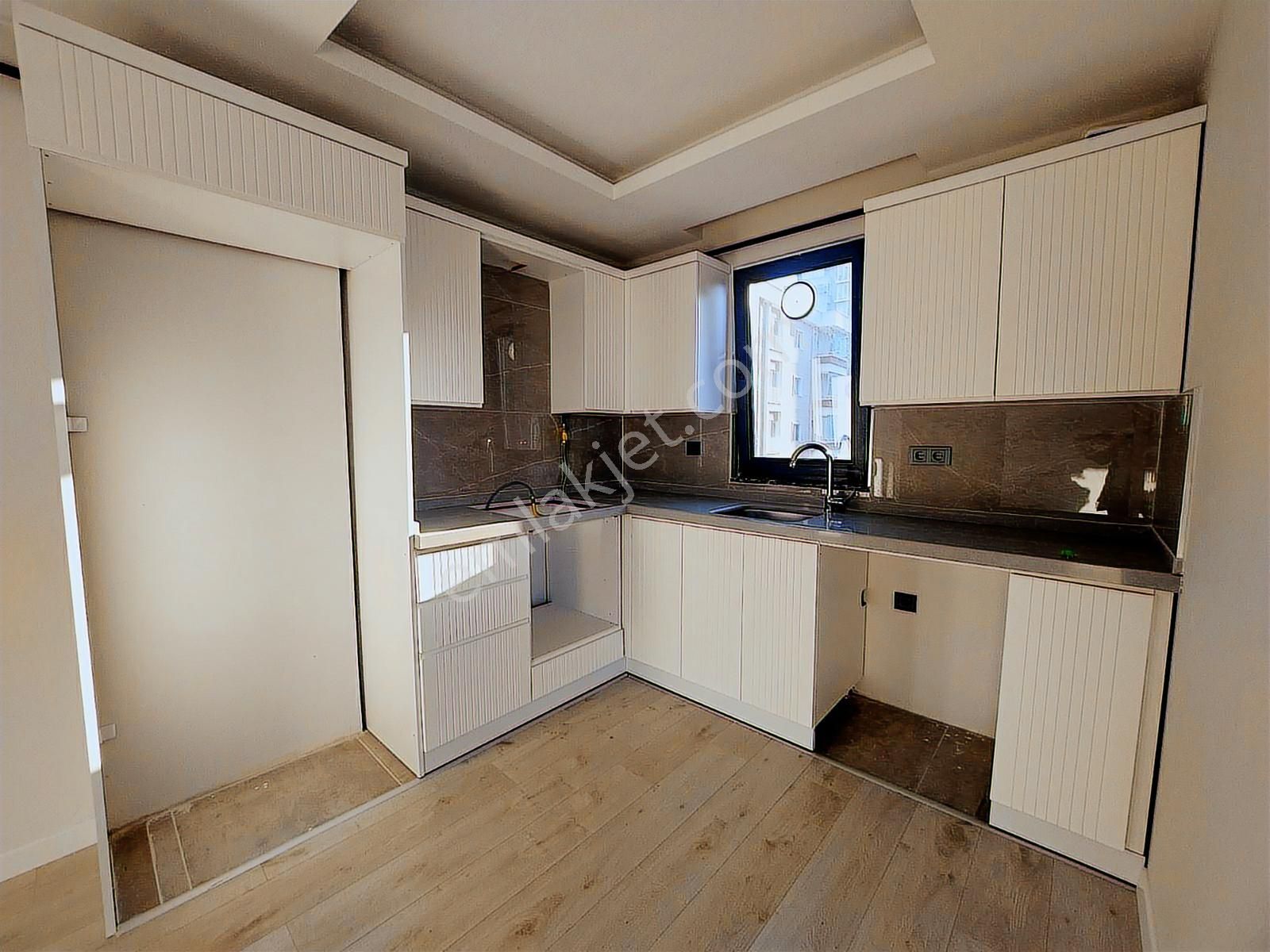 Dere Gayrimenkulden Tramvay Altında Satılık 1+1 Daire - Görsel 16