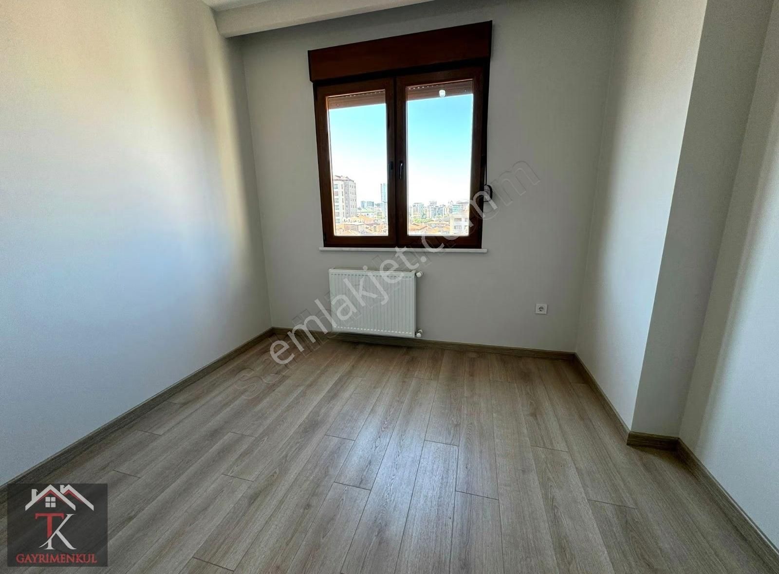 Tk'dan Merdivenköy'de Etrafı Açık Manzaralı Balkonlu Geniş 3+1 - Görsel 17