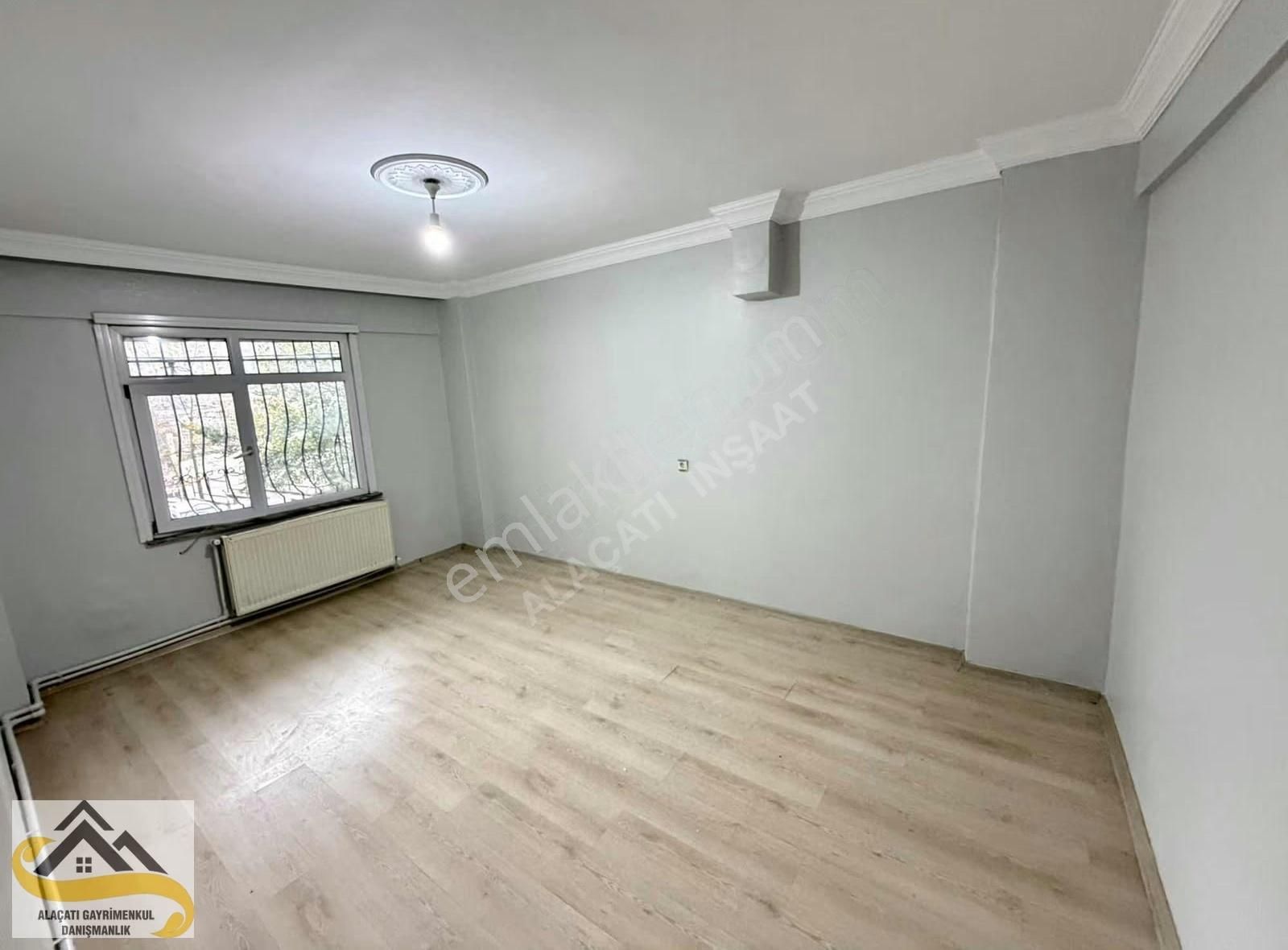 Alacatı İnş Vega Avm Yani 1+1 Büyük Kiralik Yüksek Giriş Daire