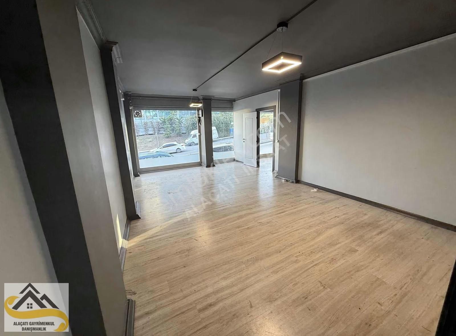 Alacatı İnş Gazi Vega Avm Karşisi 2 Katlı Kiralik Dükkan - Görsel 8