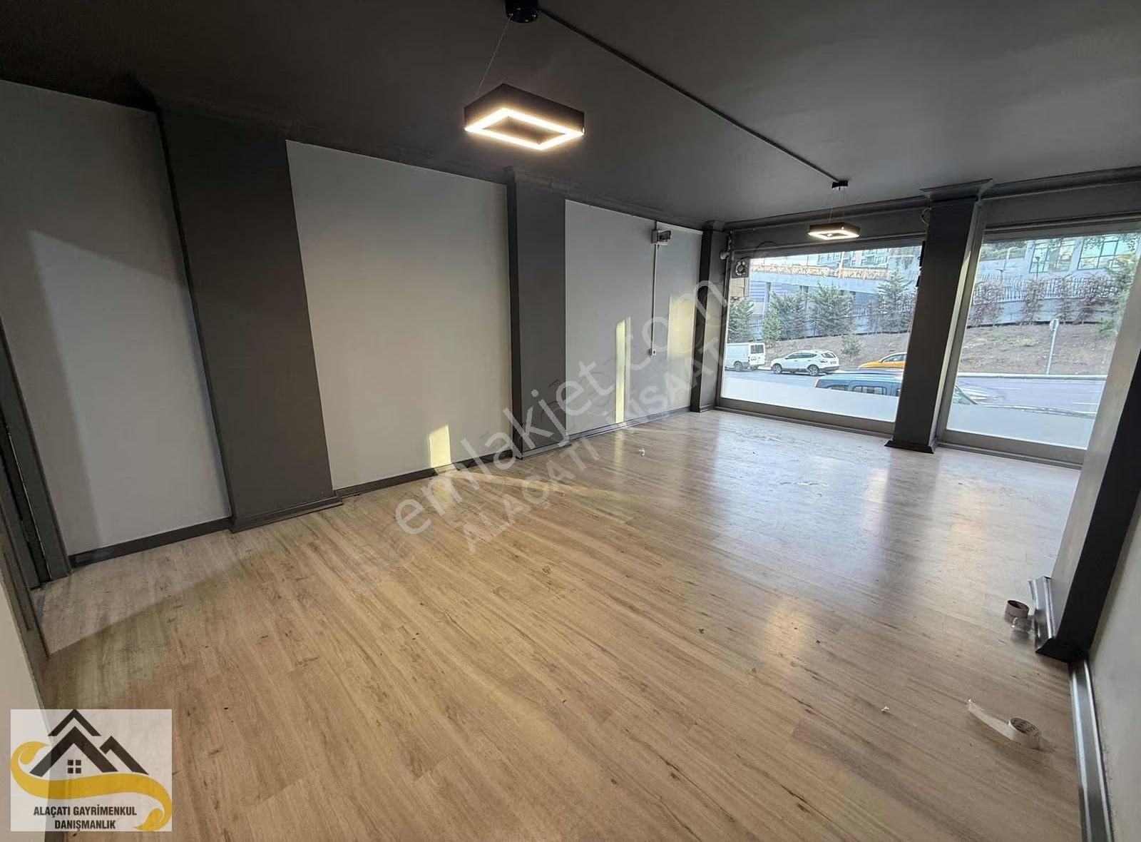 Alacatı İnş Gazi Vega Avm Karşisi 2 Katlı Kiralik Dükkan - Görsel 30