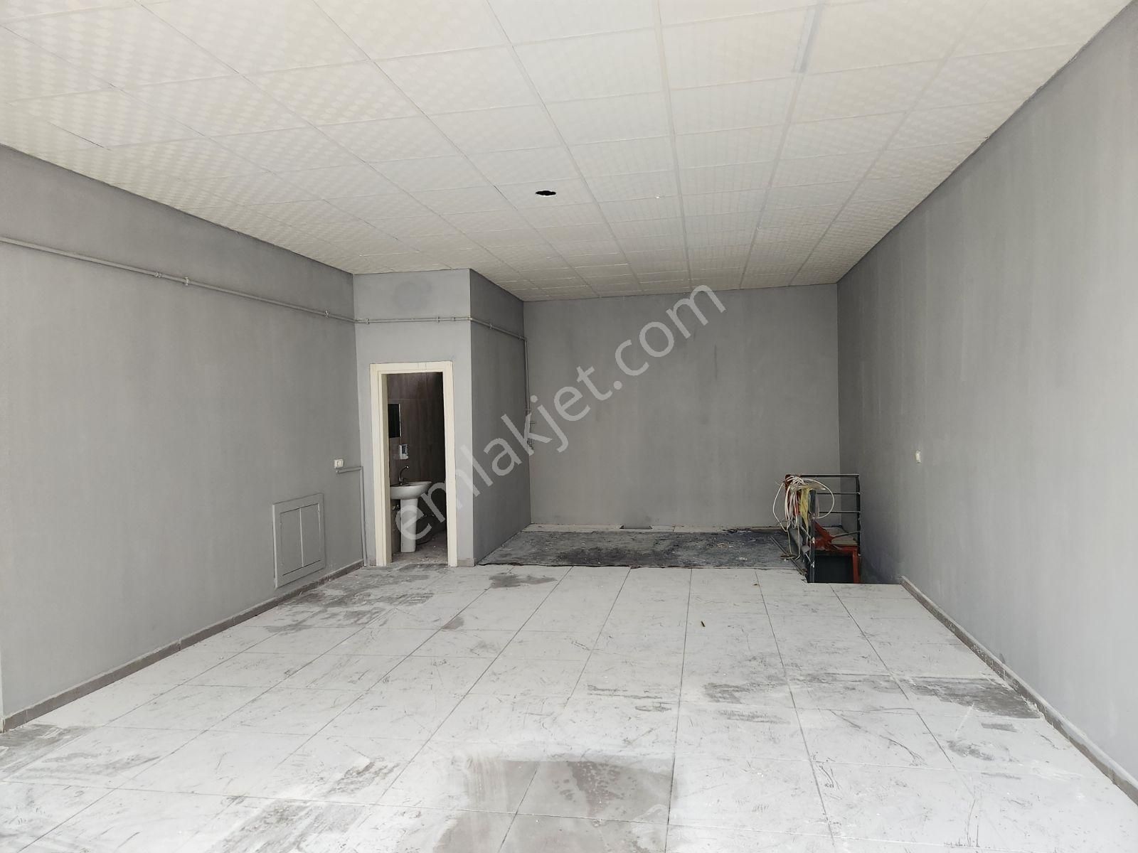 Akabede Ahmet Çalık Parkı Karşsı Cadde Cepheli Çok Amaçlı İşyeri - Görsel 3