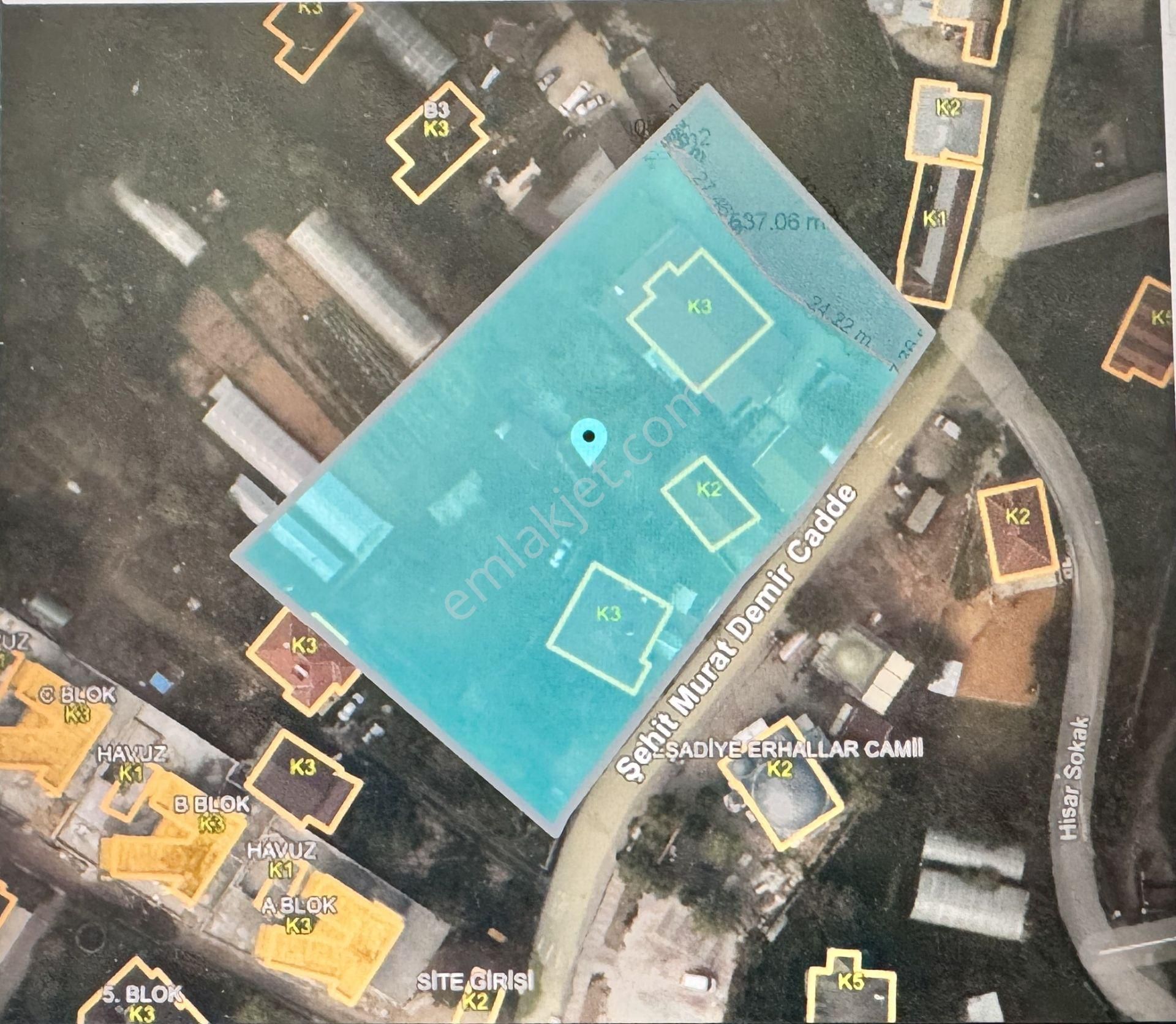 Çekmeköy Raşadiye Cadde Üzeri Satılık 537 M2 Villa İmarlı Arsa