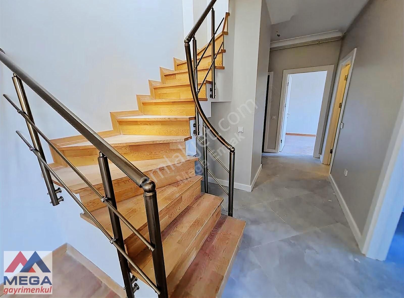 Dalyan Sahil 18 Mart Sokakta Teraslı Az Katlı Binada - Görsel 11